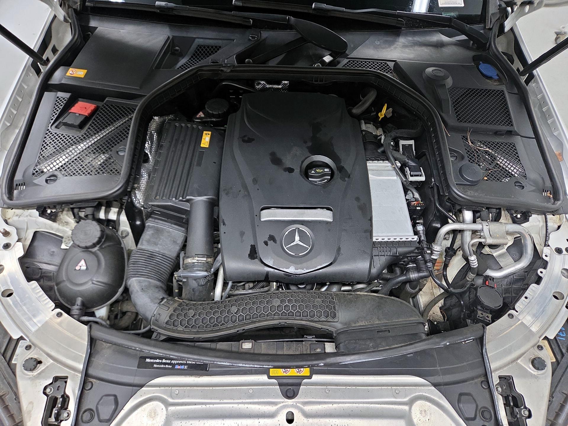 Thumbnail: 2015 Mercedes-Benz C-Class - 20