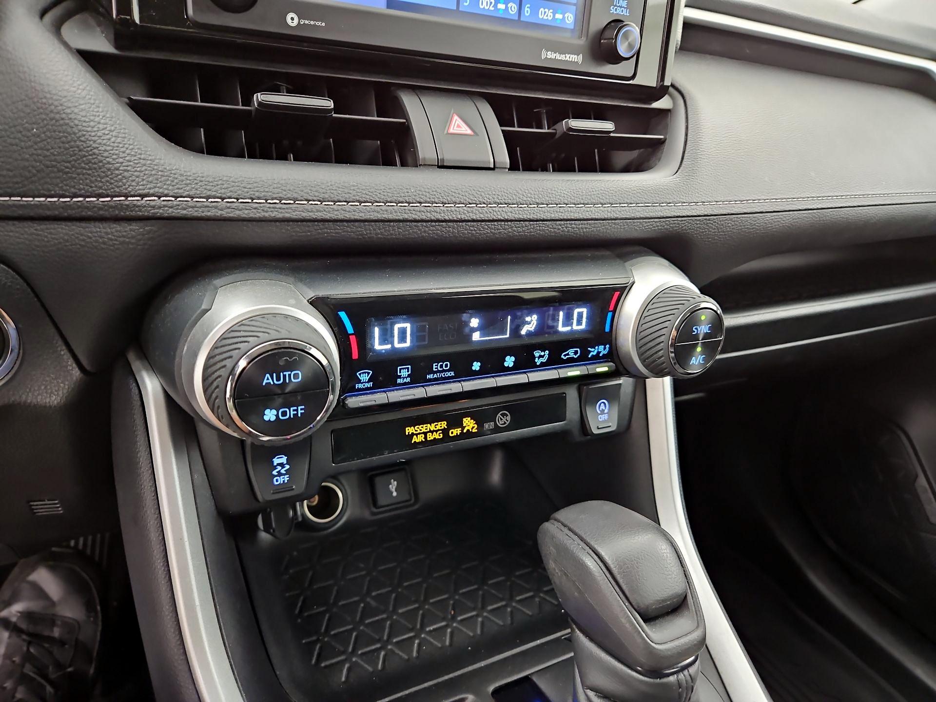 Thumbnail: 2021 Toyota RAV4 - 16