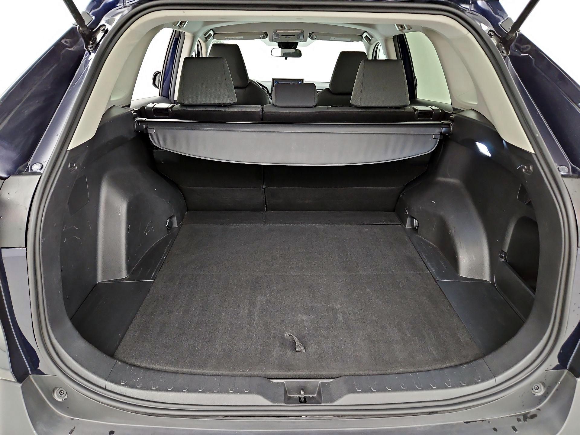 Thumbnail: 2021 Toyota RAV4 - 20