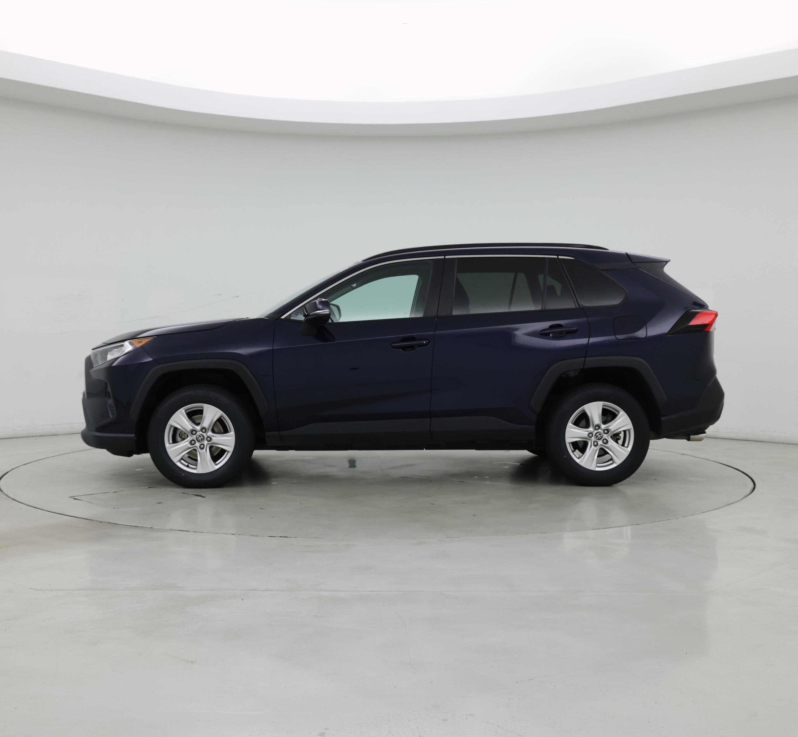 Thumbnail: 2021 Toyota RAV4 - 3