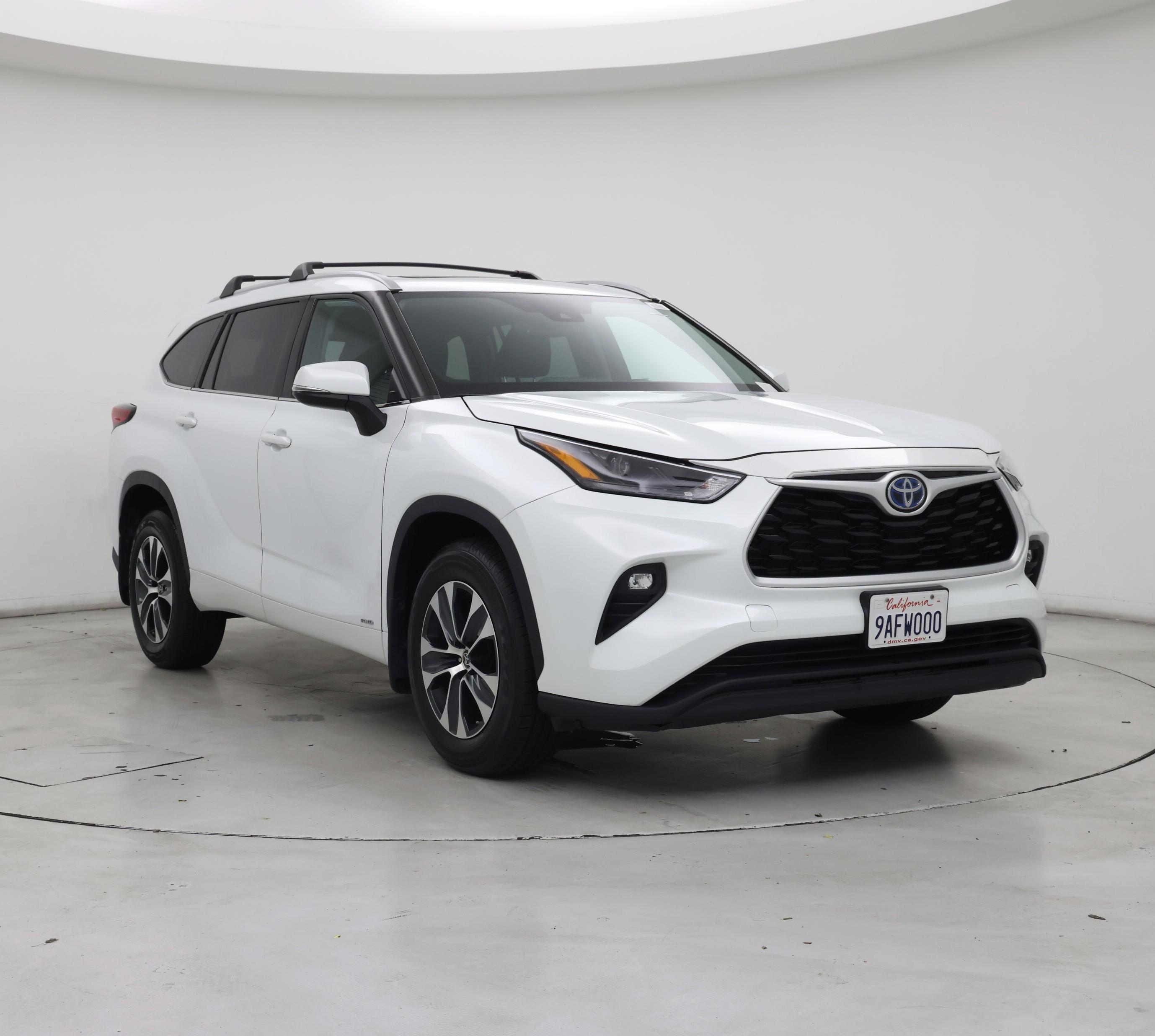 White 2022 Toyota Highlander Hybrid SUV / Crossover All-Wheel Drive Automatic