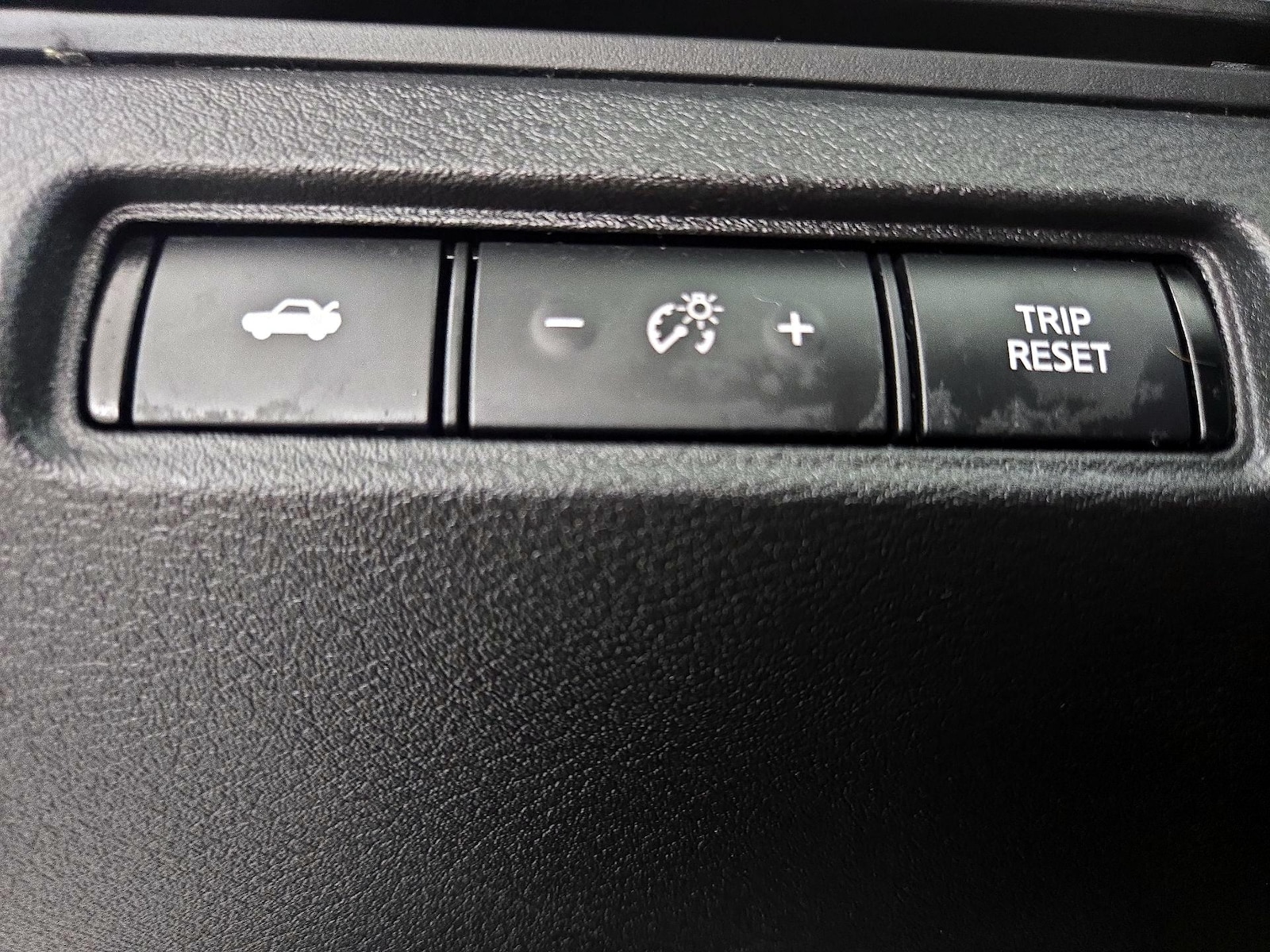 2020 Nissan Altima SR - Photo 14