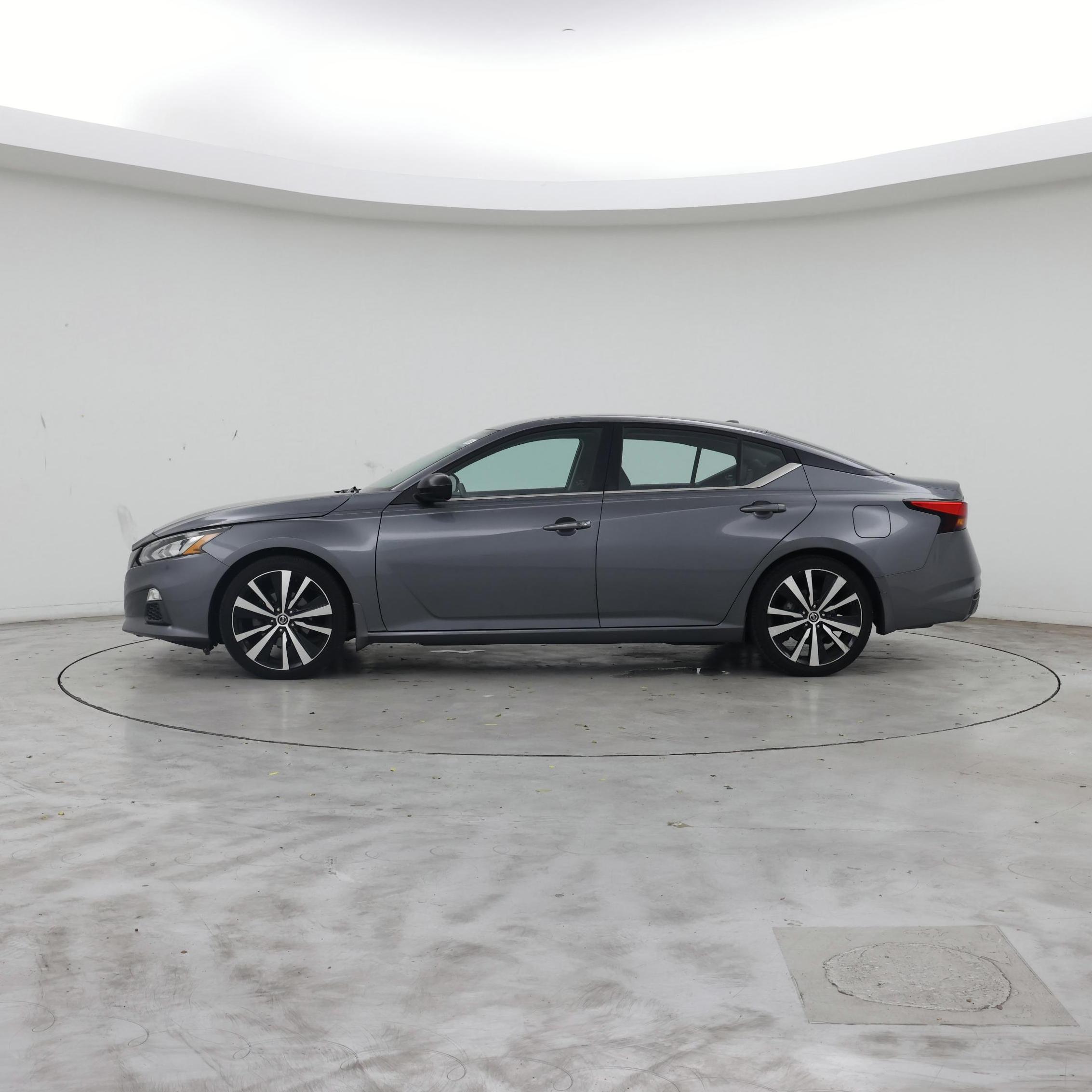 Thumbnail: 2020 Nissan Altima - 3
