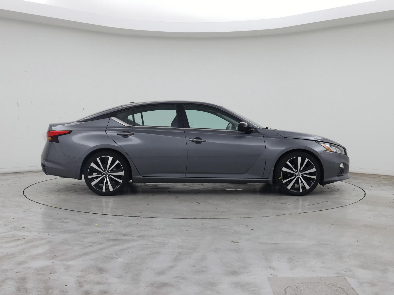 2020 Nissan Altima SR - Photo 8