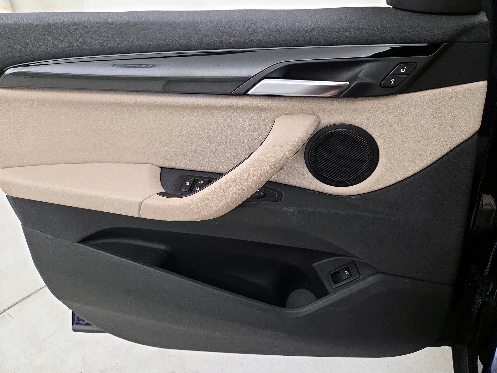 Thumbnail: 2019 BMW X1 - 12