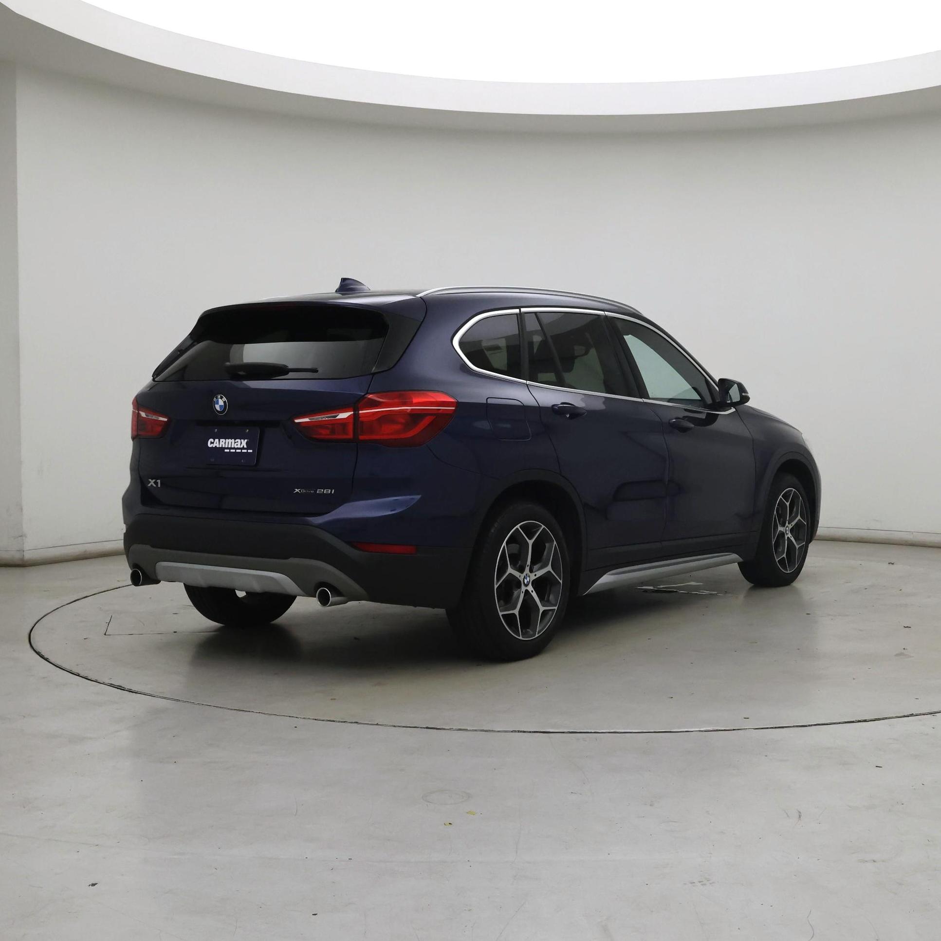 Thumbnail: 2019 BMW X1 - 8