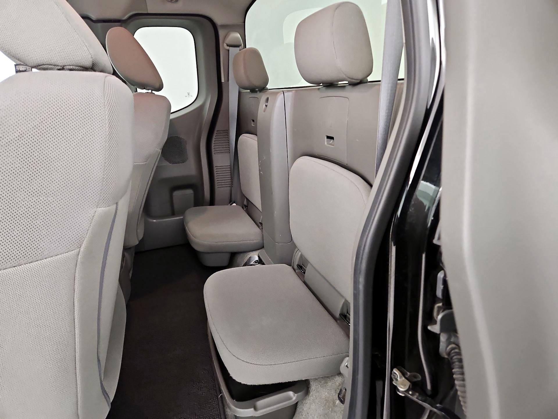 Thumbnail: 2018 Nissan Frontier - 17