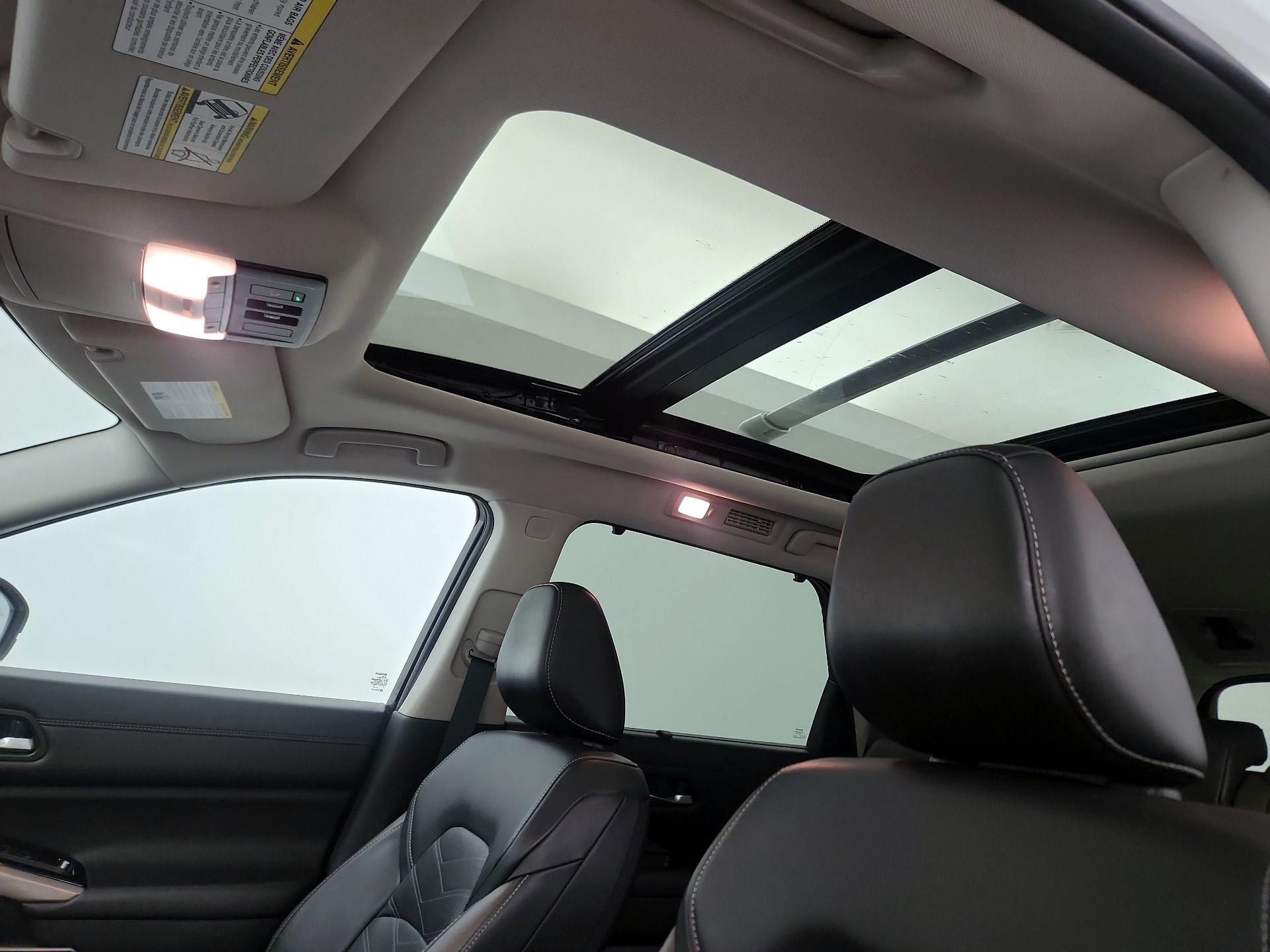 Thumbnail: 2023 Nissan Pathfinder - 19