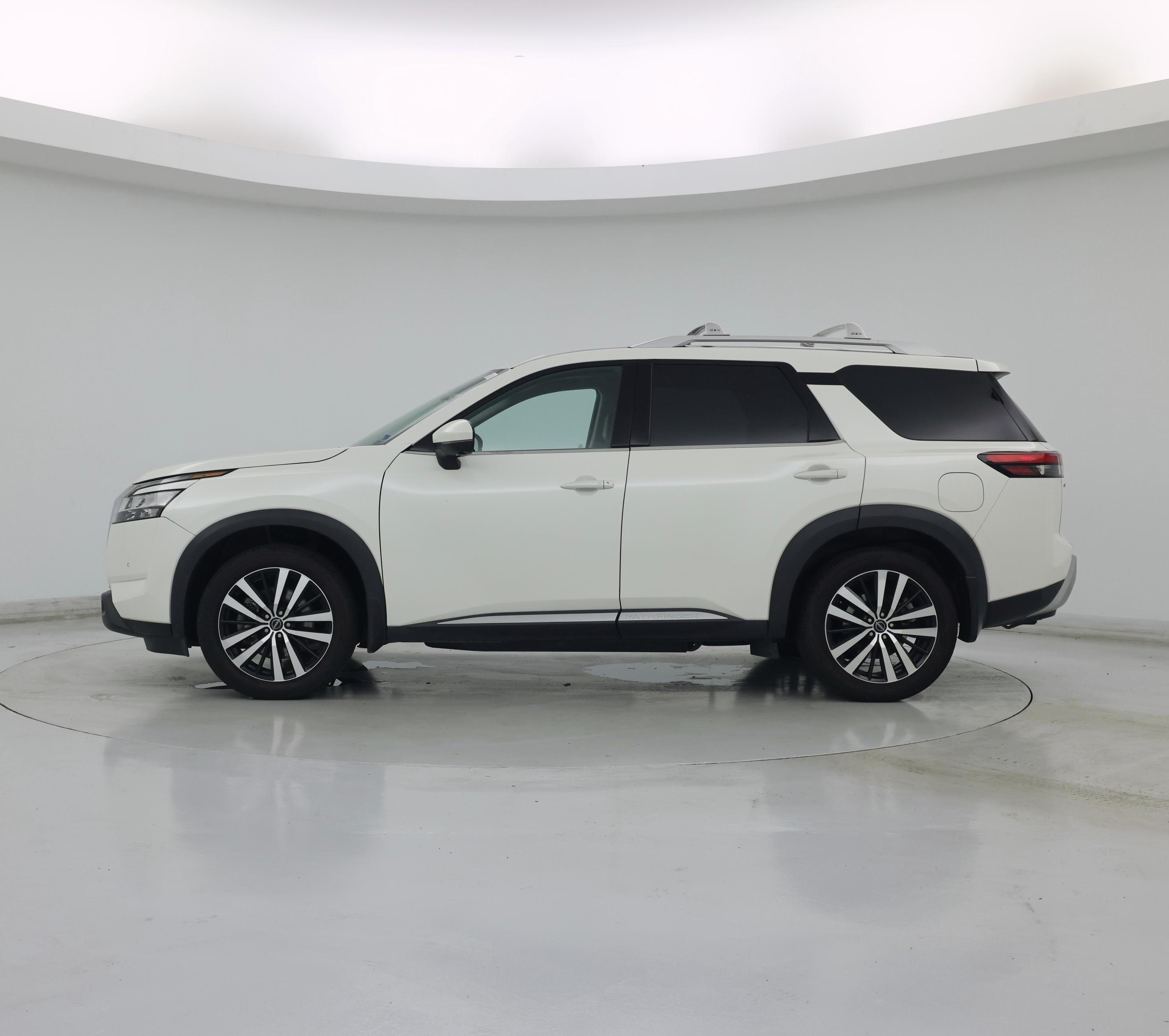 Thumbnail: 2023 Nissan Pathfinder - 3