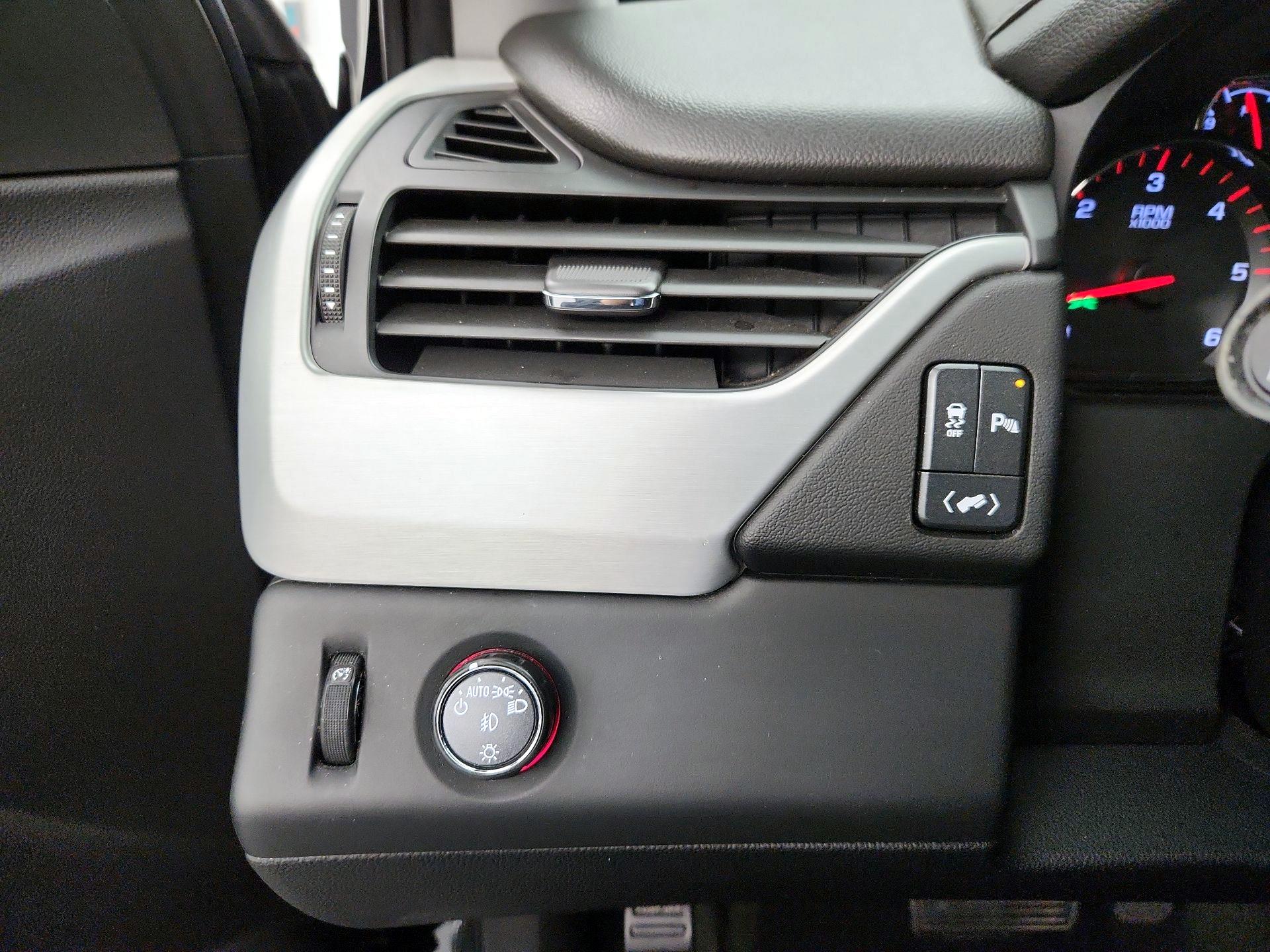 Thumbnail: 2015 GMC Yukon - 13