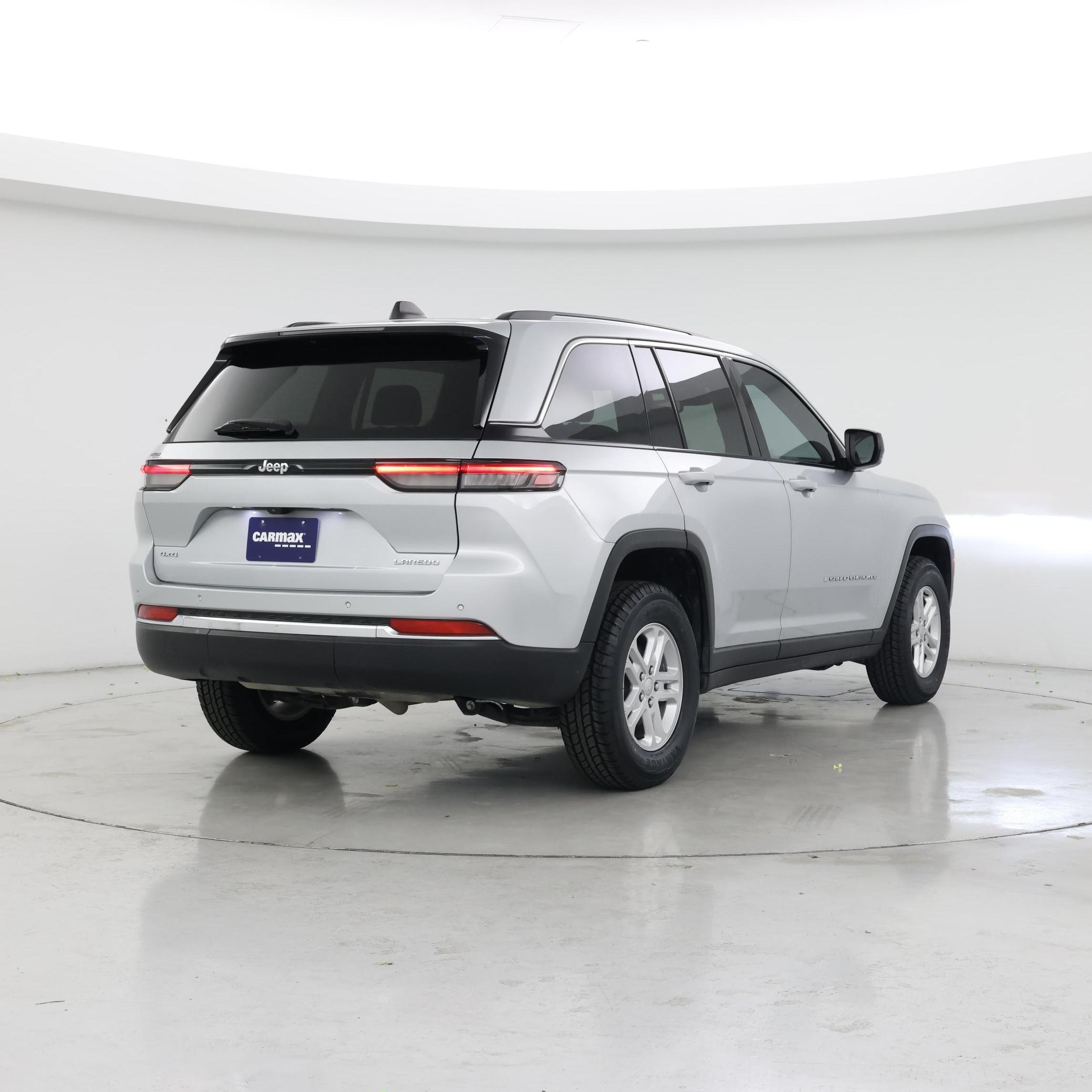 Thumbnail: 2023 Jeep Grand Cherokee - 8