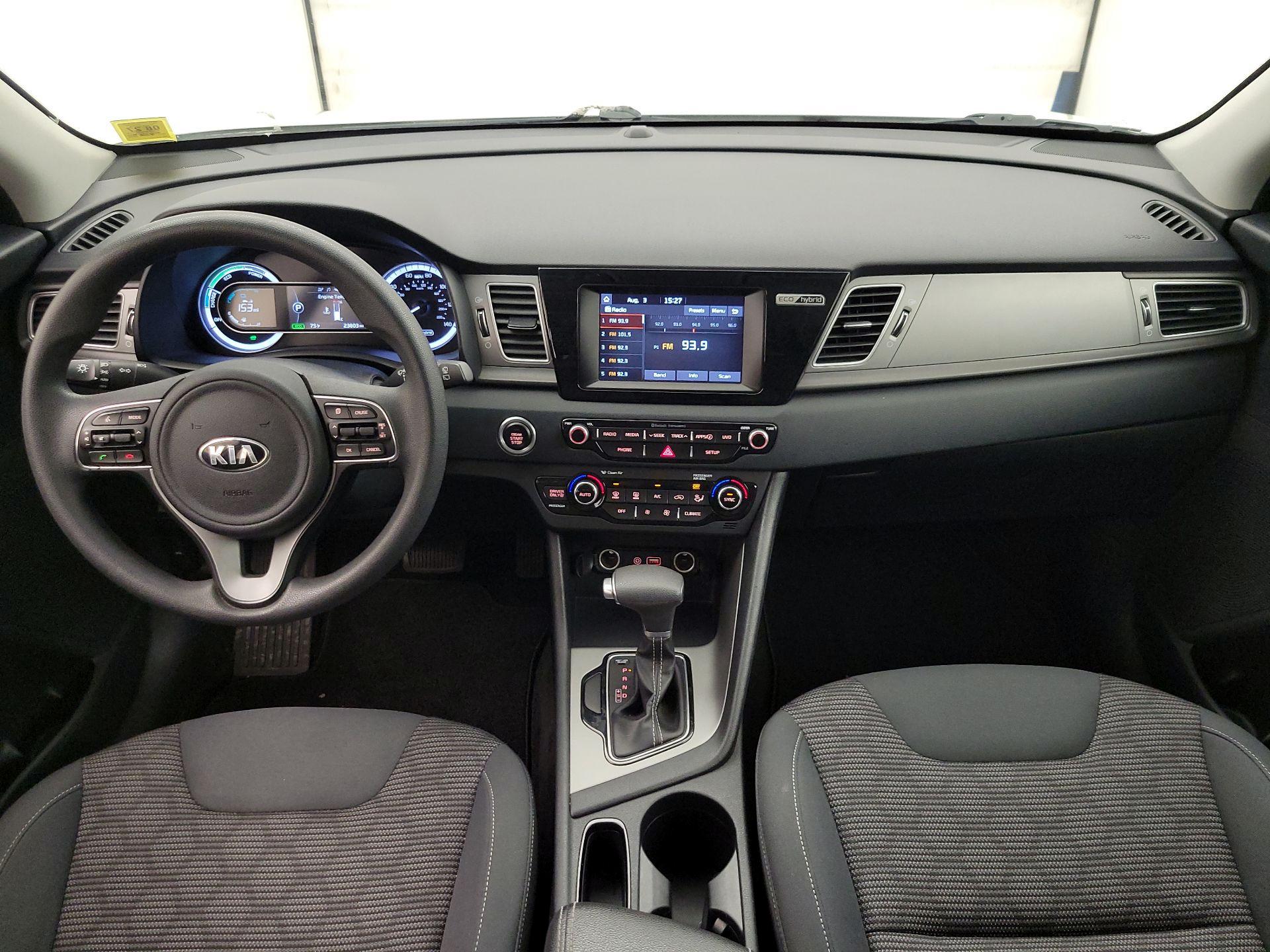 Thumbnail: 2017 Kia Niro - 9