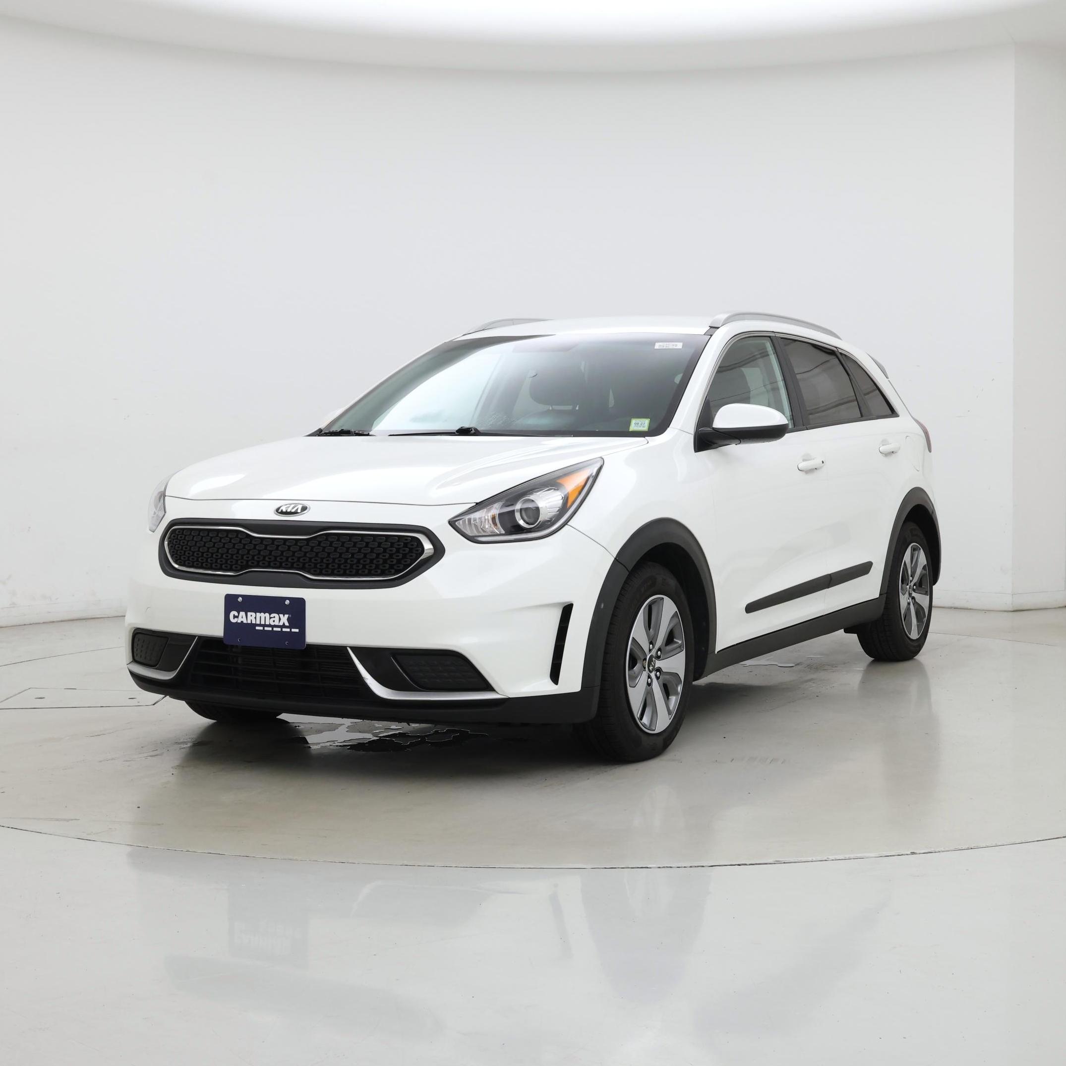 Thumbnail: 2017 Kia Niro - 4