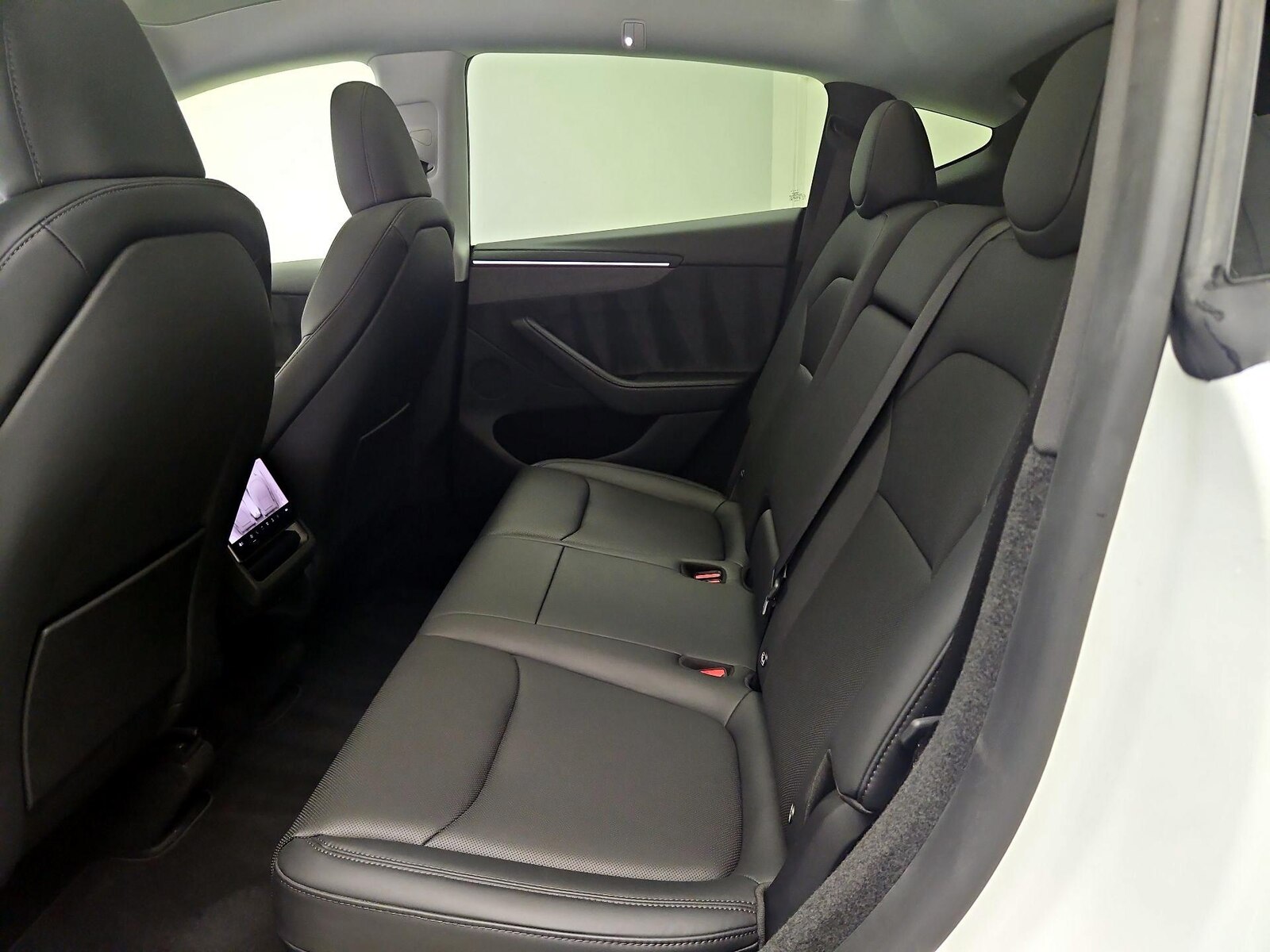 2026 Tesla Model Y Long Range - Photo 20