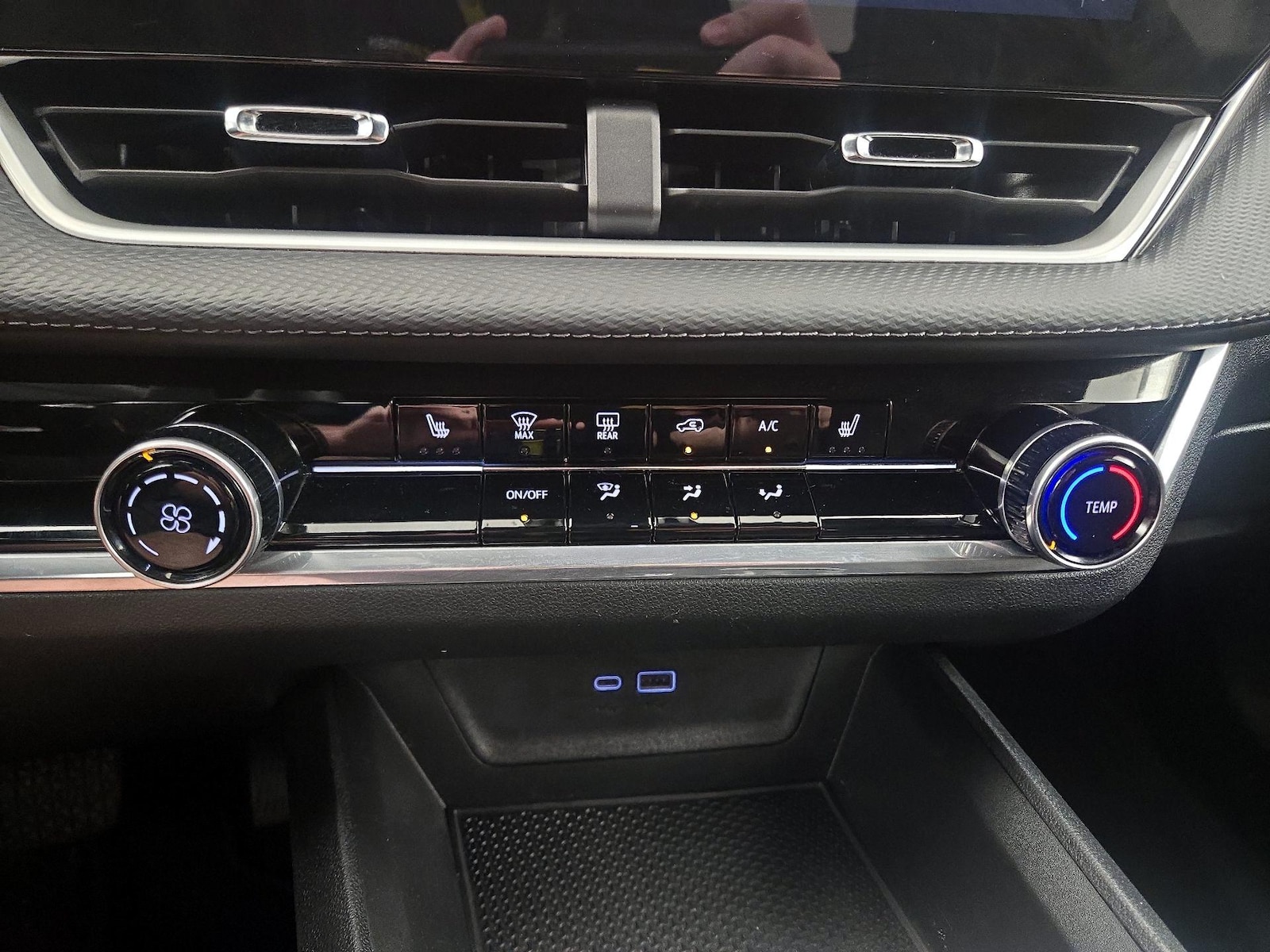 2026 Chevrolet Equinox LT - Photo 18