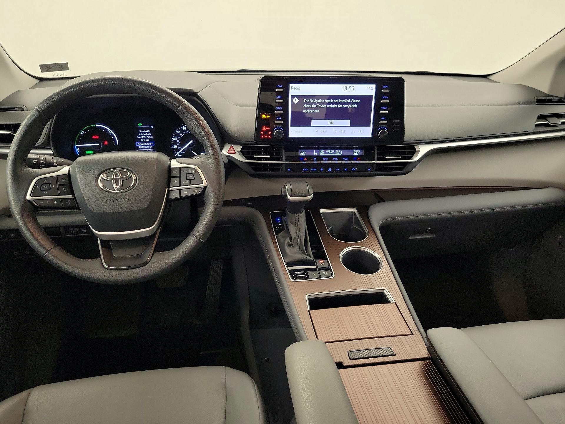 Thumbnail: 2024 Toyota Sienna - 9
