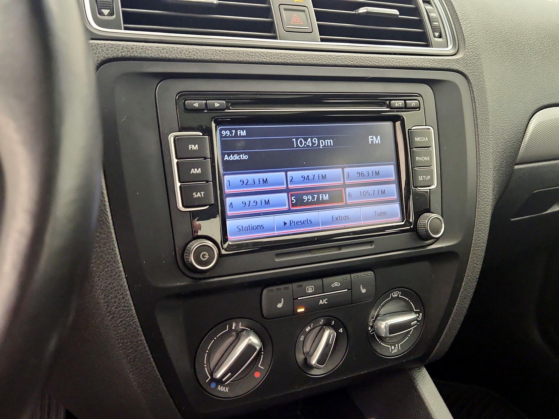 Thumbnail: 2015 Volkswagen Jetta - 15