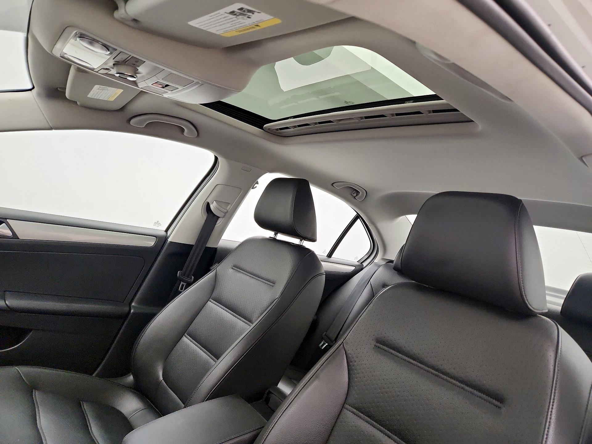 Thumbnail: 2015 Volkswagen Jetta - 19