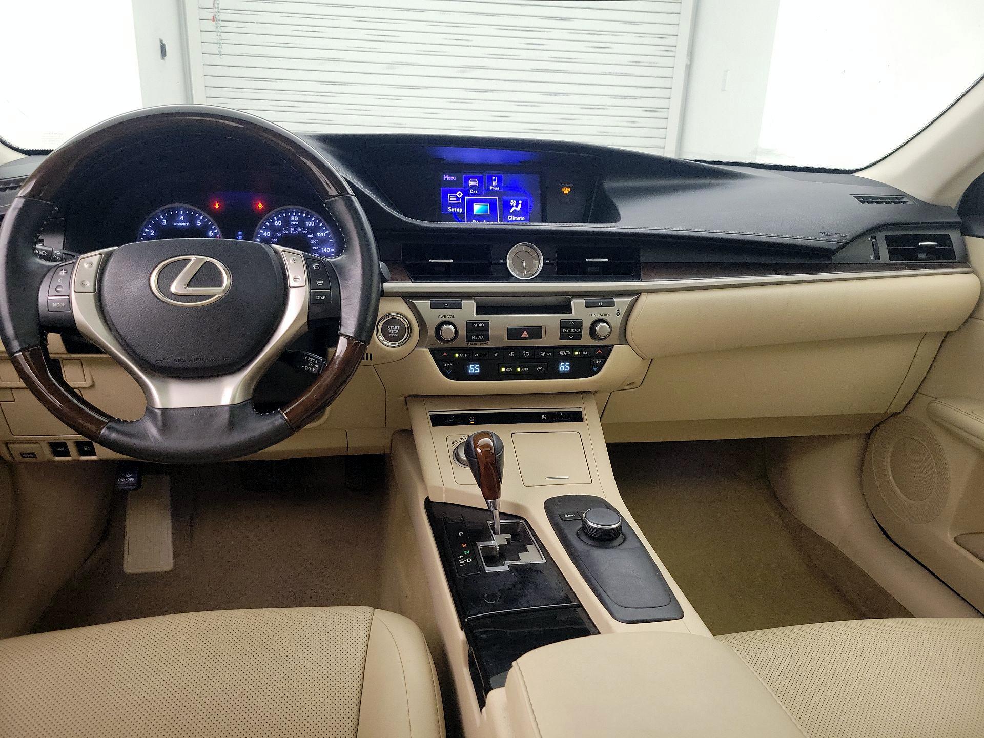 Thumbnail: 2014 Lexus ES - 9