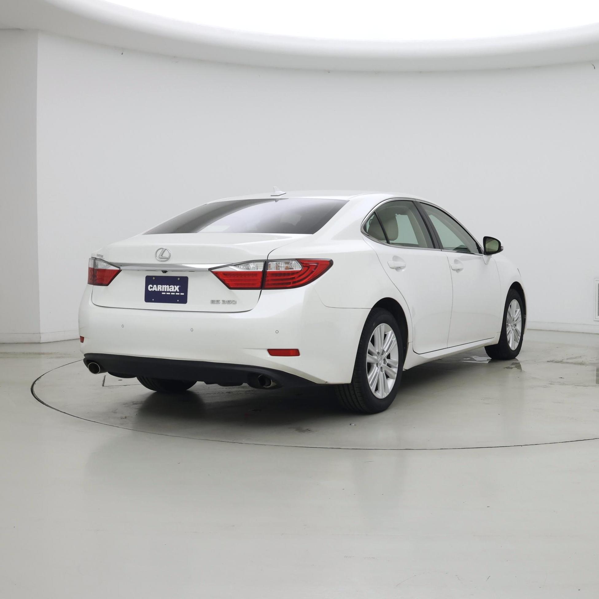 Thumbnail: 2014 Lexus ES - 8