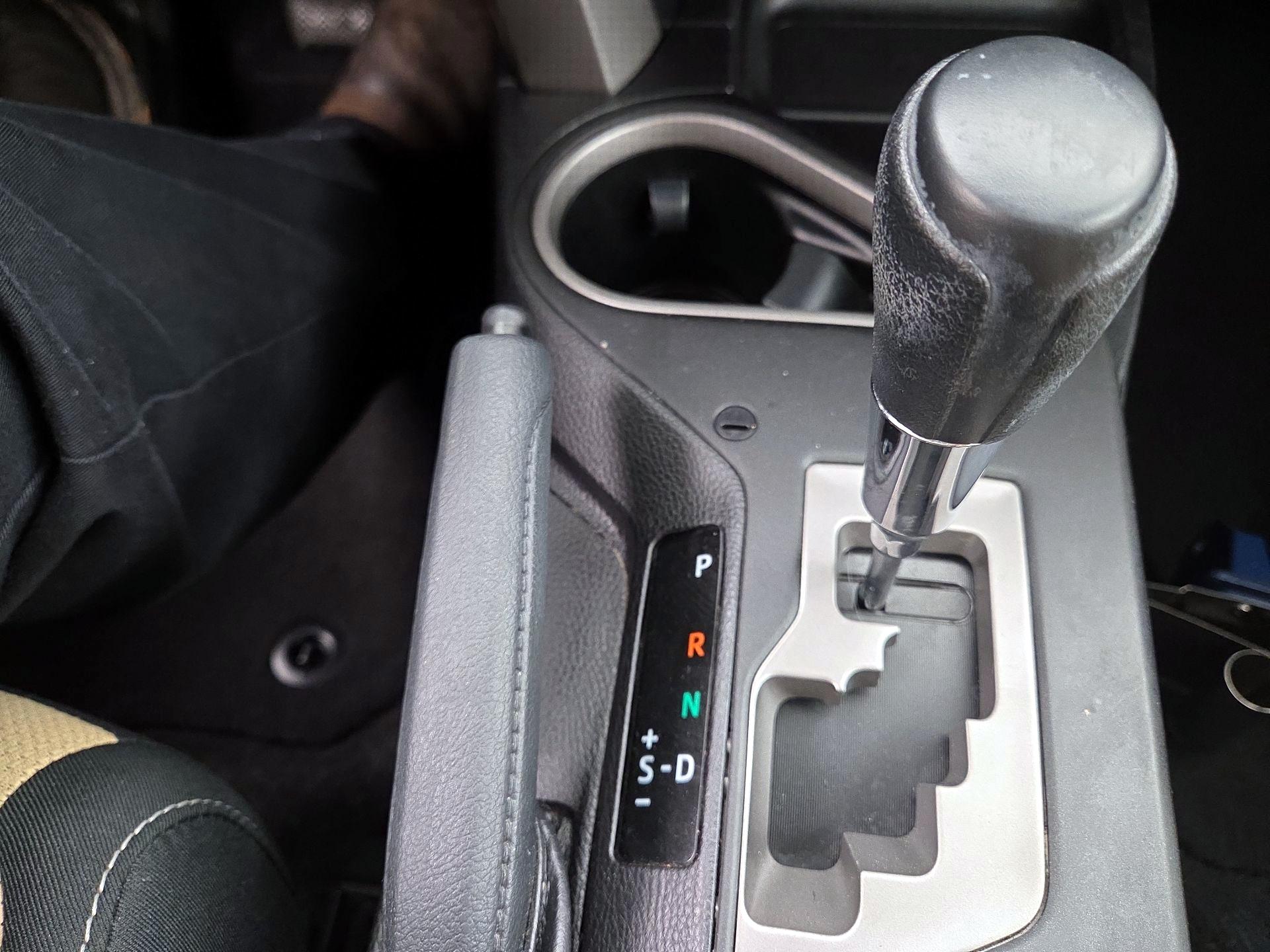 Thumbnail: 2018 Toyota RAV4 - 17