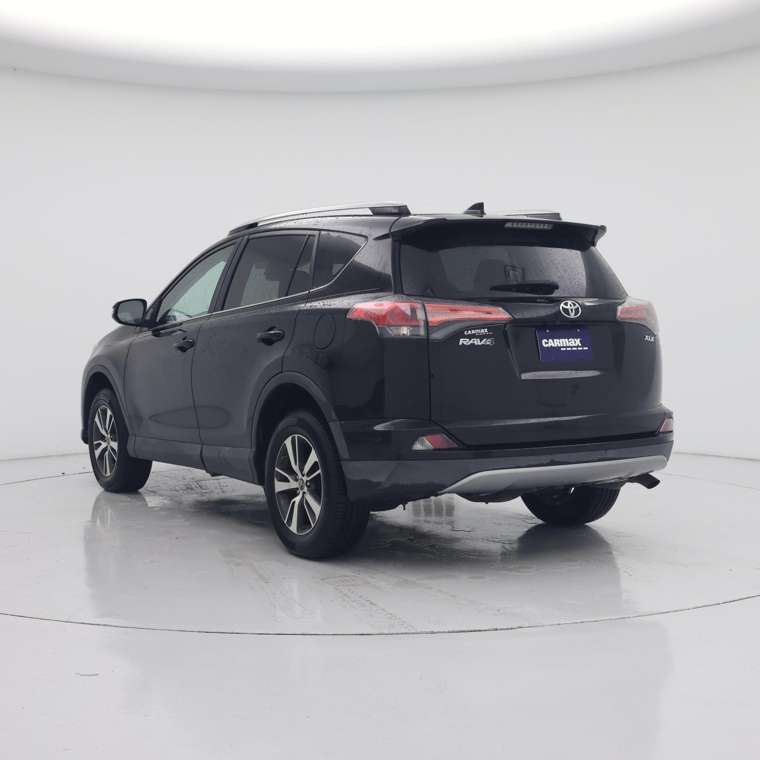 Thumbnail: 2018 Toyota RAV4 - 2