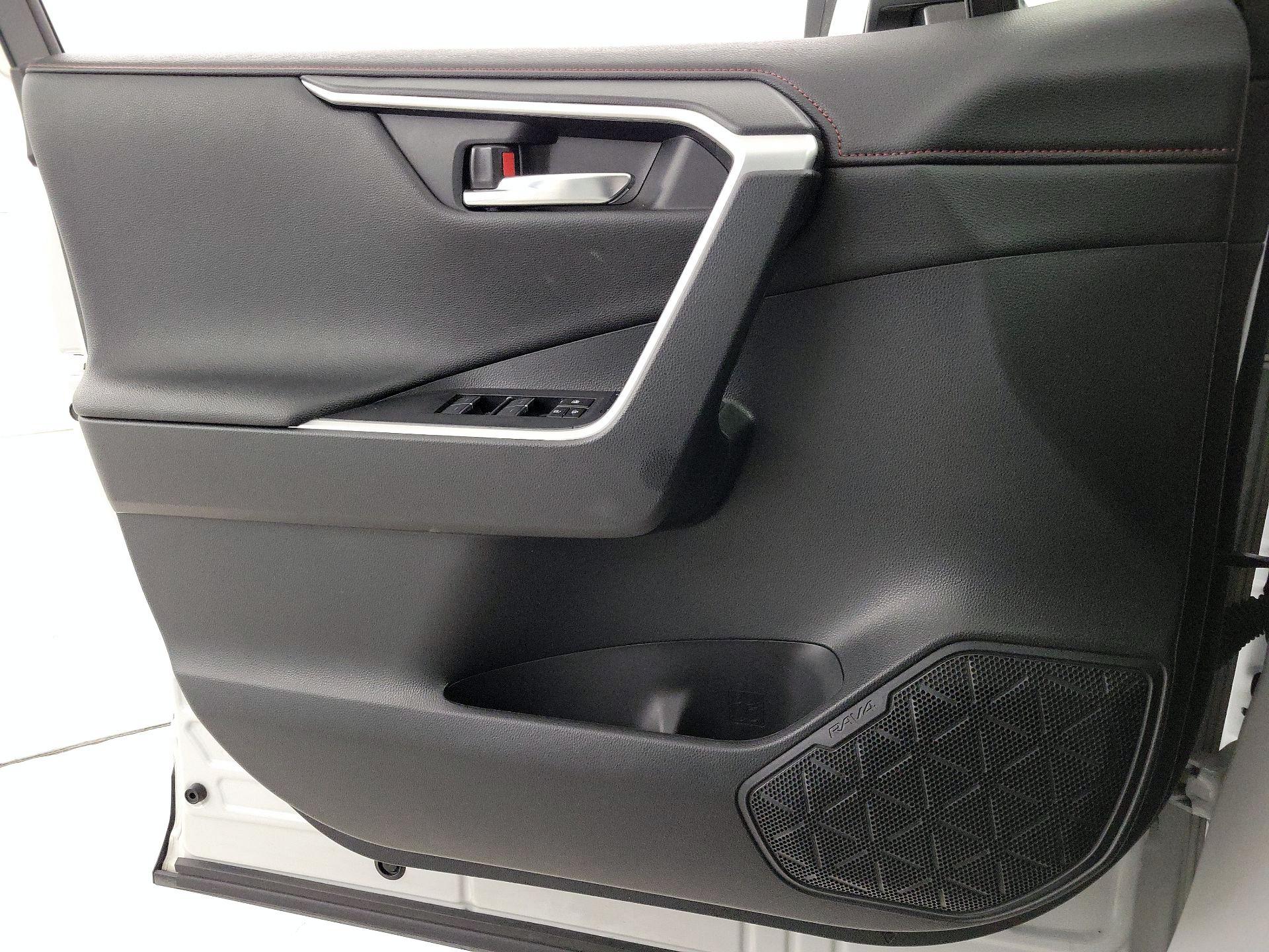 Thumbnail: 2023 Toyota RAV4 - 12
