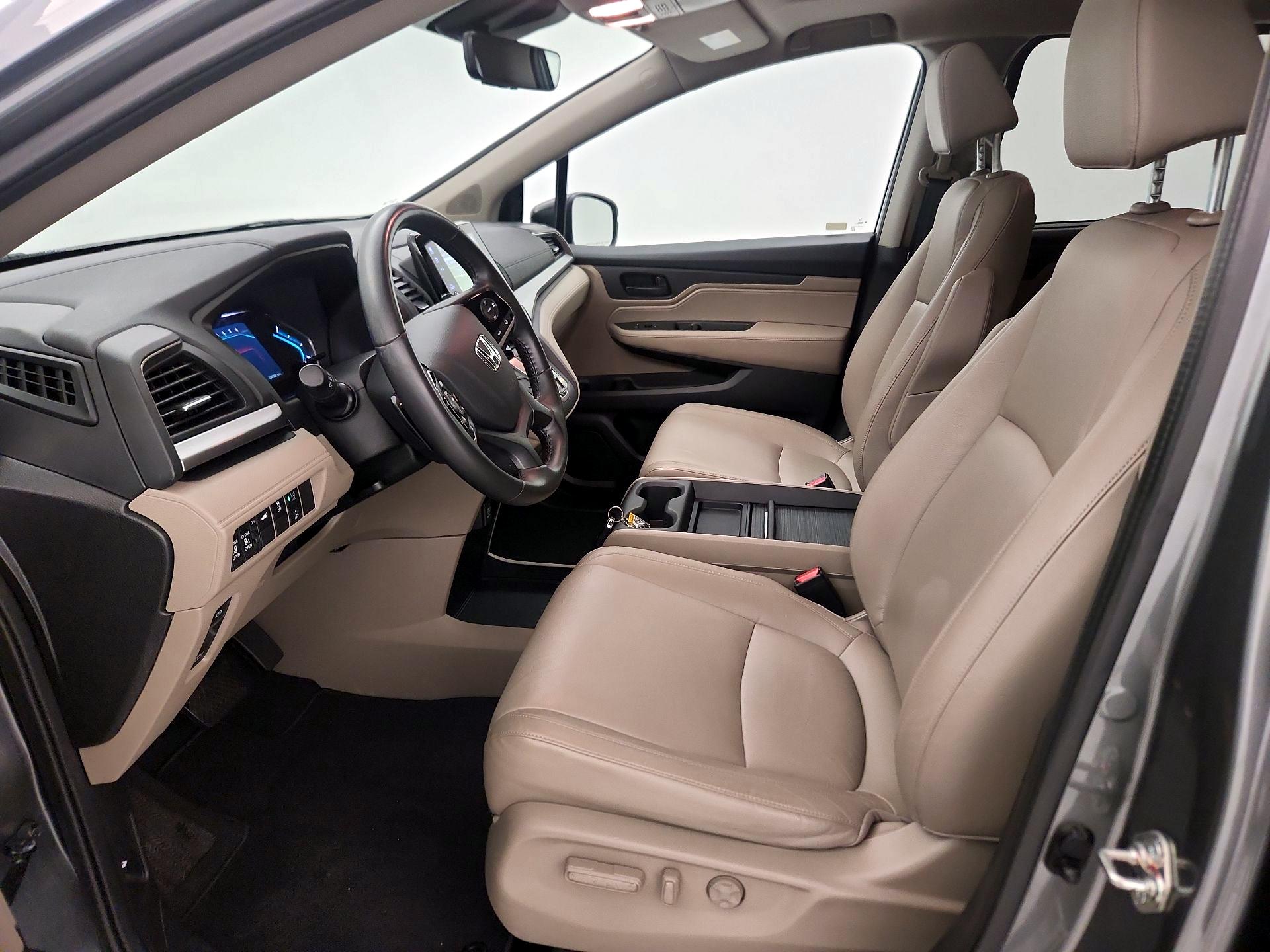 Thumbnail: 2018 Honda Odyssey - 11