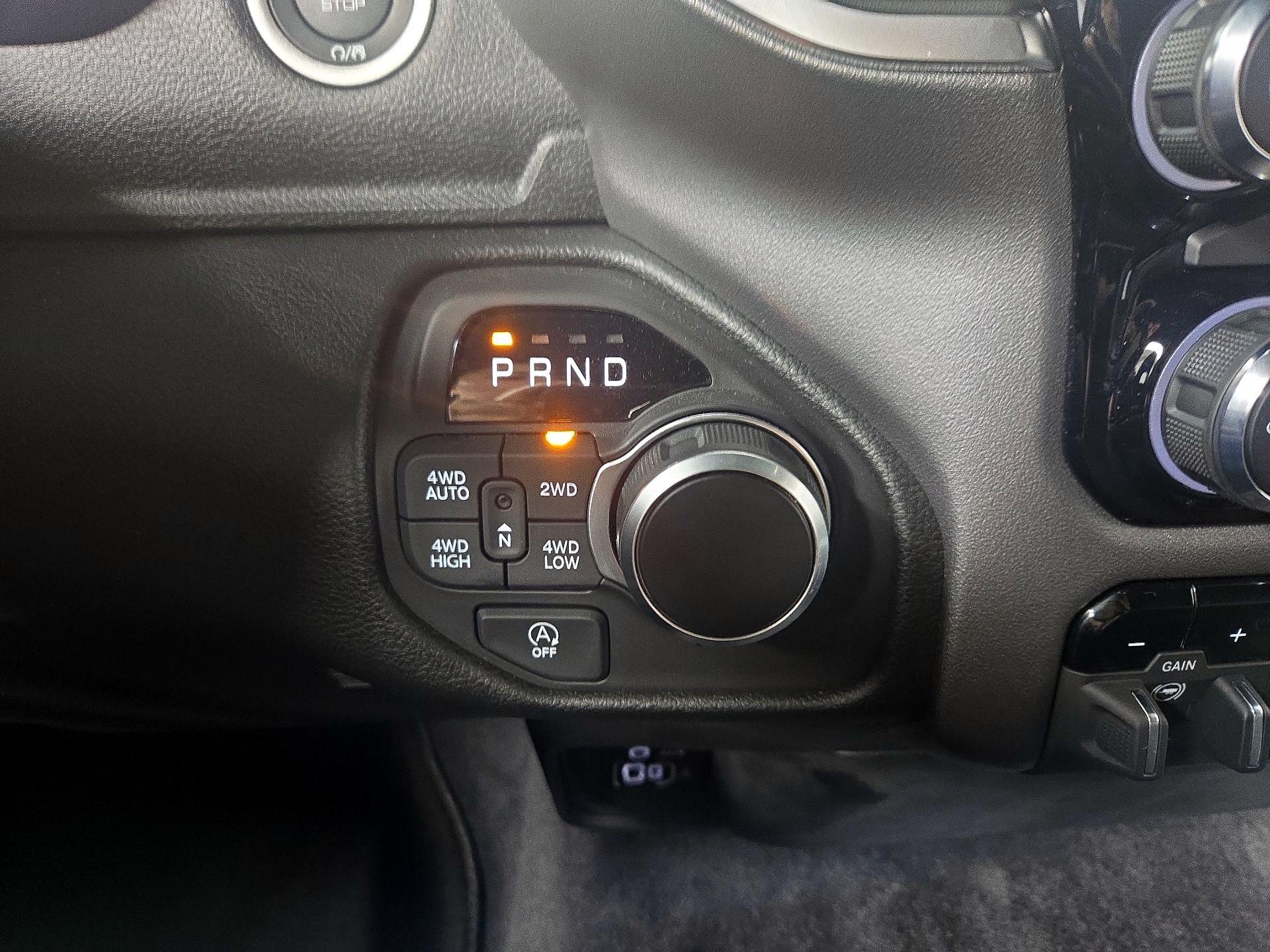 Thumbnail: 2025 RAM 1500 - 17