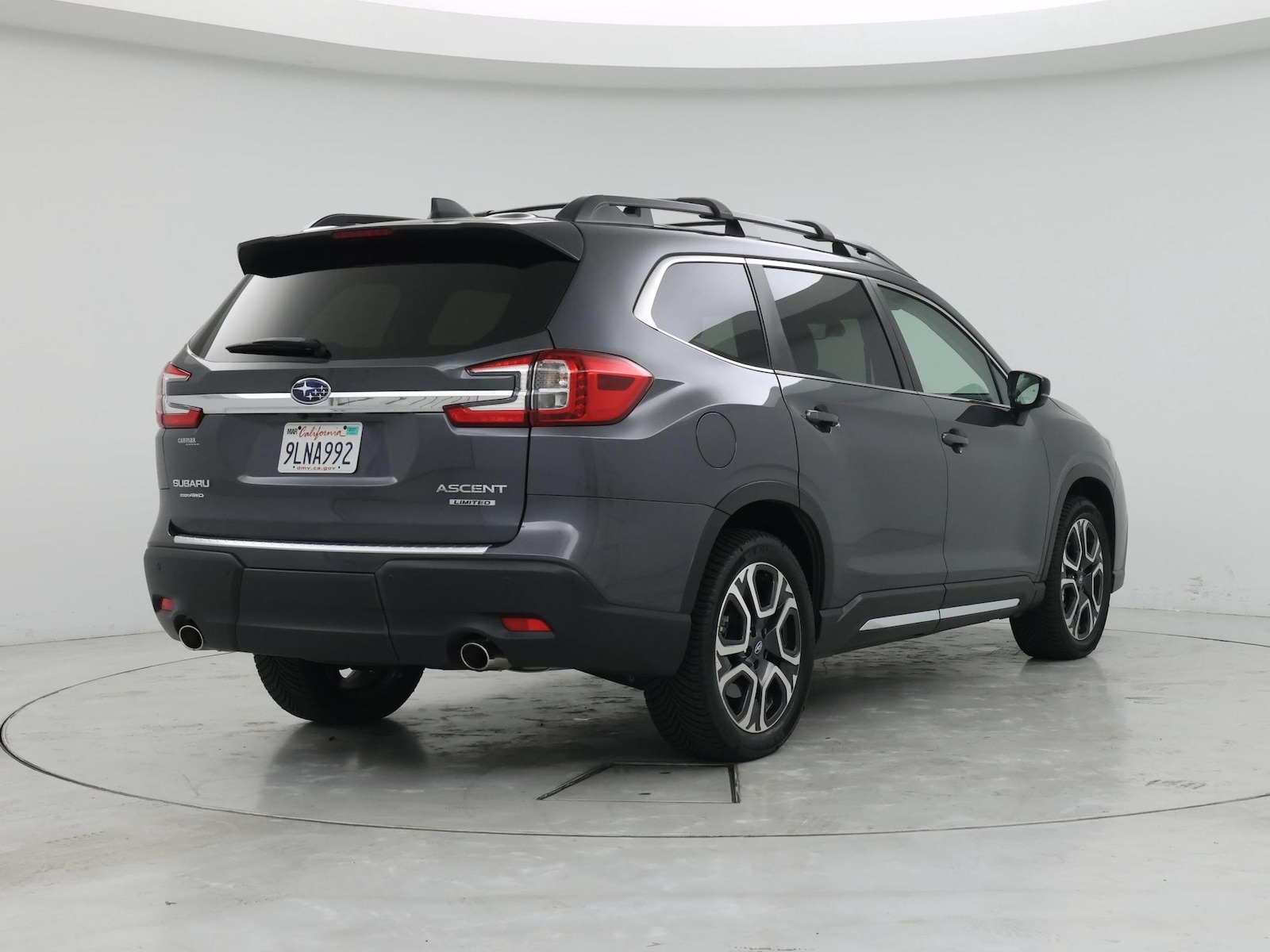 2024 Subaru Ascent Limited - Photo 9