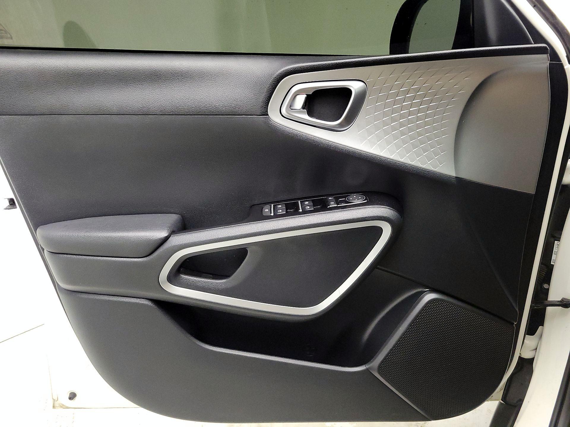 Thumbnail: 2022 Kia Soul - 12