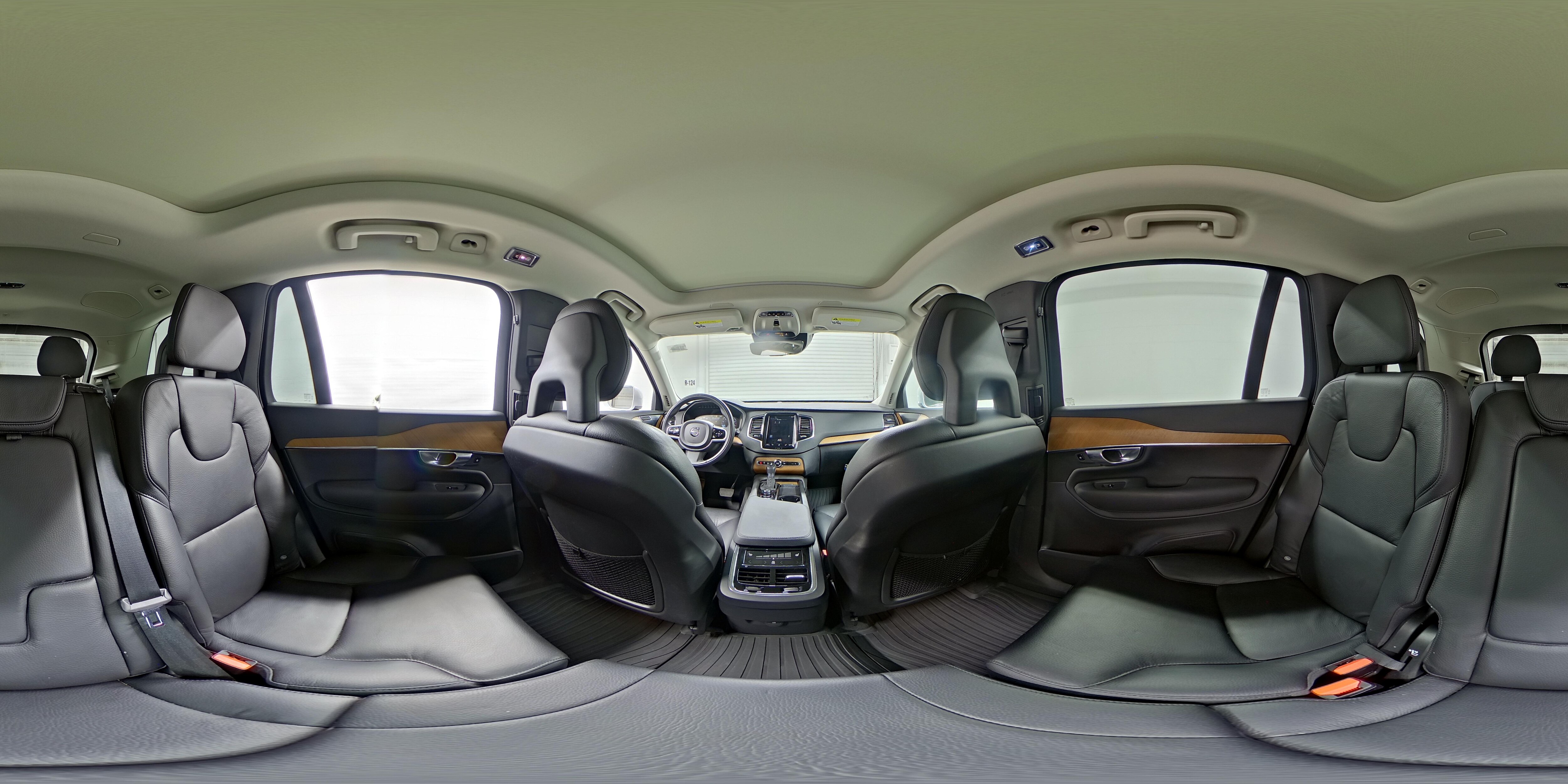 2021 Volvo XC90 Momentum - Photo 28
