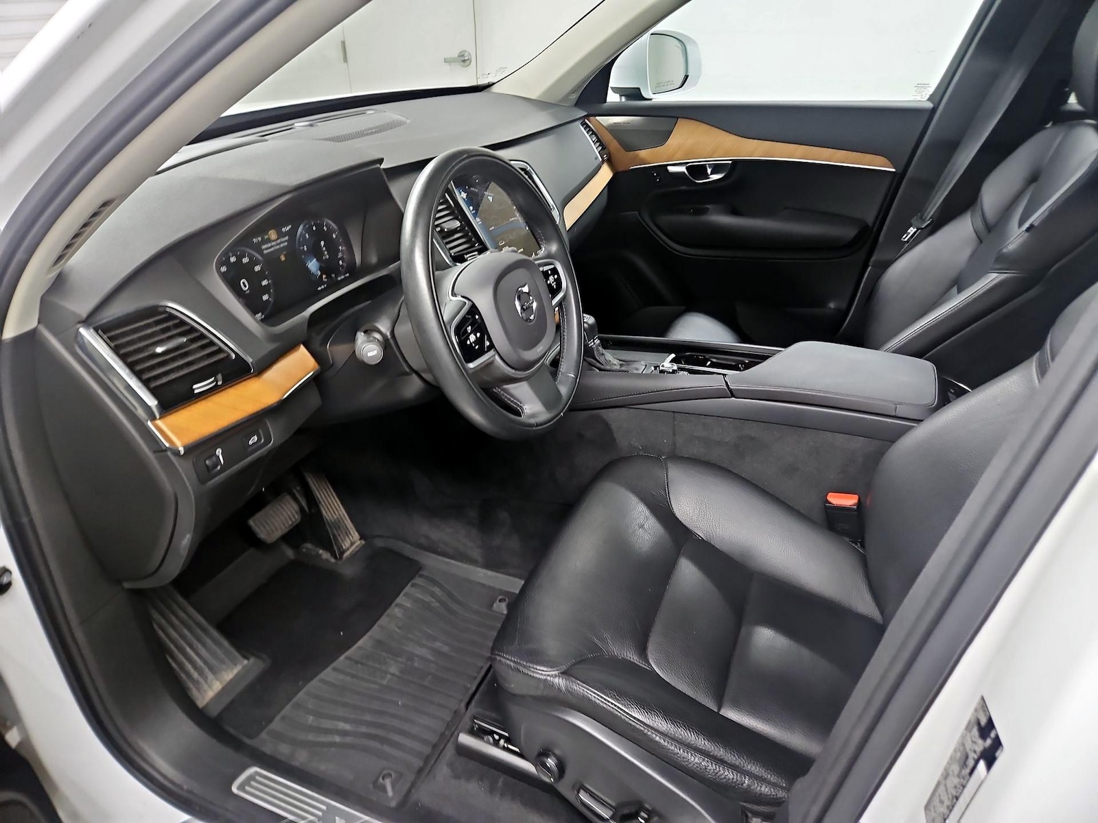2021 Volvo XC90 Momentum - Photo 12