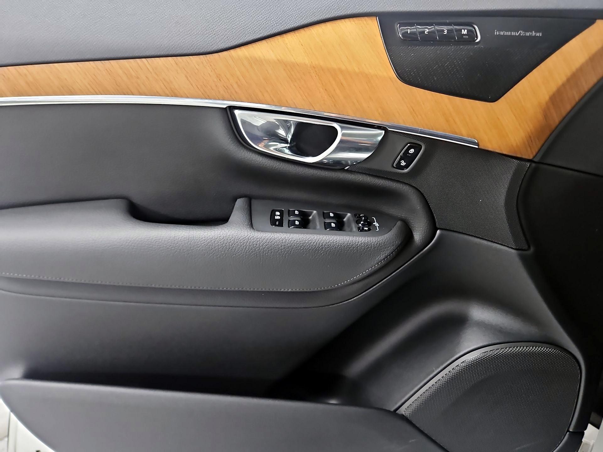 Thumbnail: 2021 Volvo XC90 - 12