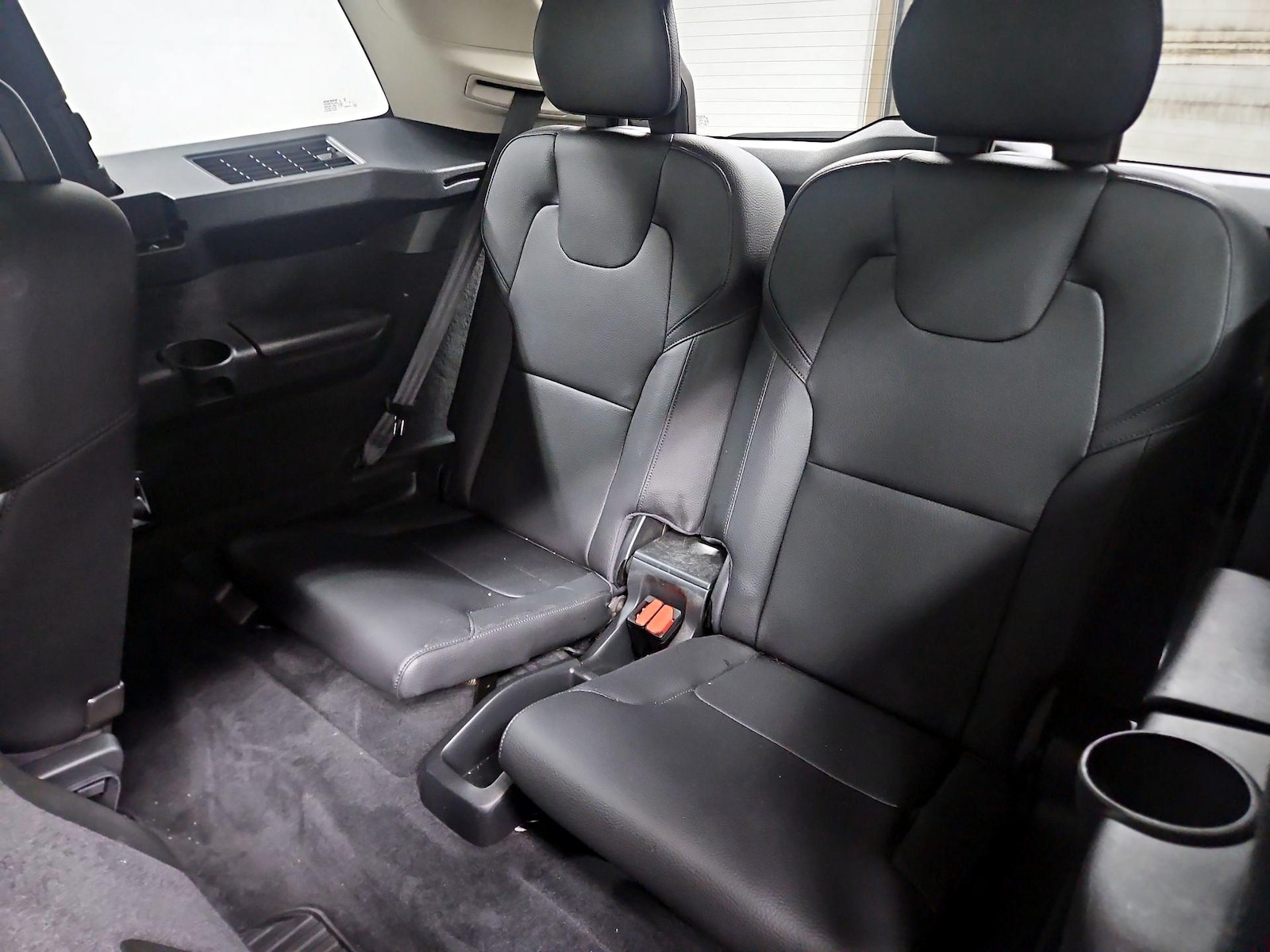 2021 Volvo XC90 Momentum - Photo 23