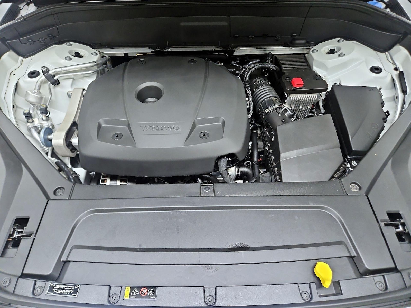 2021 Volvo XC90 Momentum - Photo 25