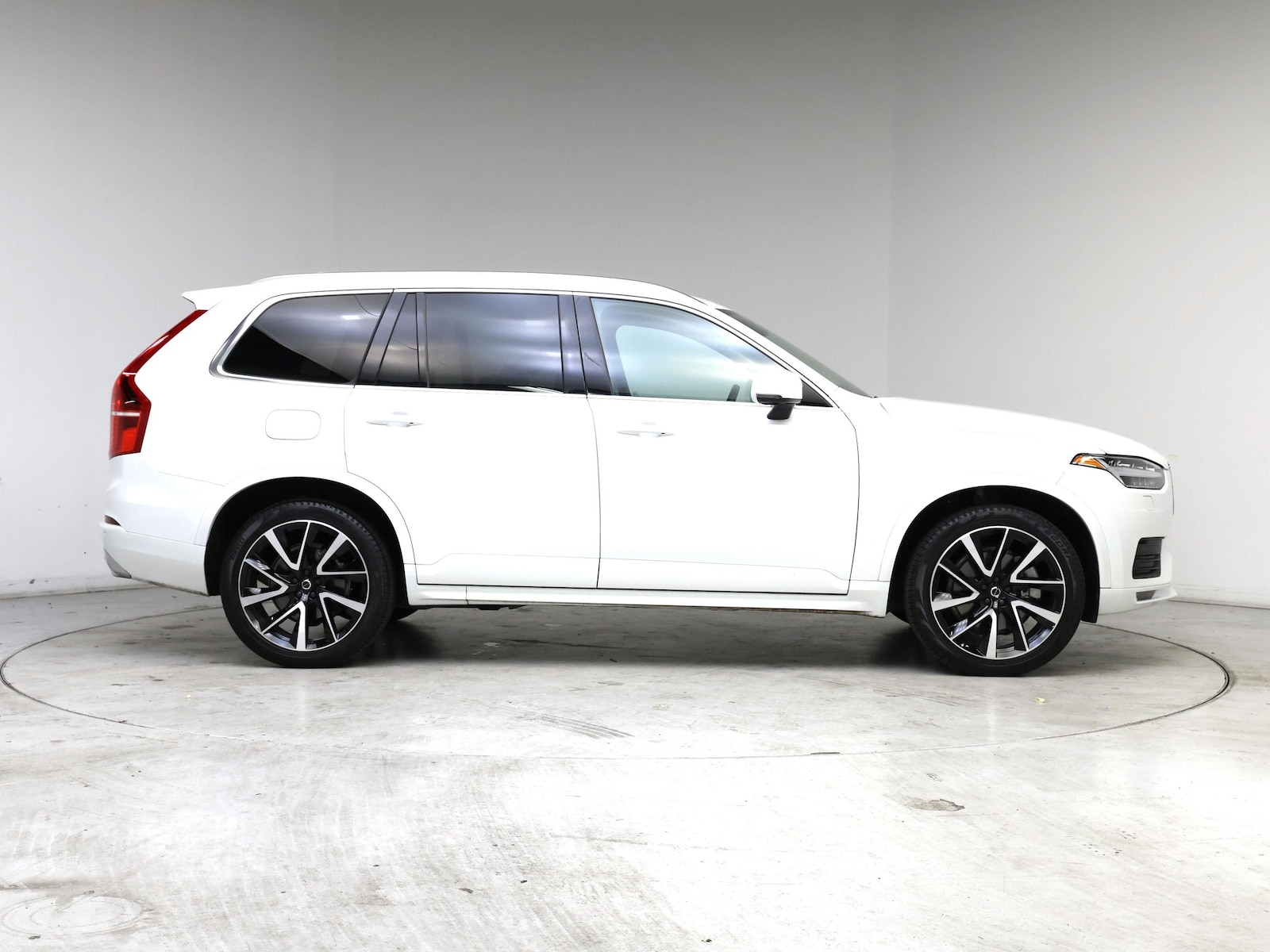 2021 Volvo XC90 Momentum - Photo 8