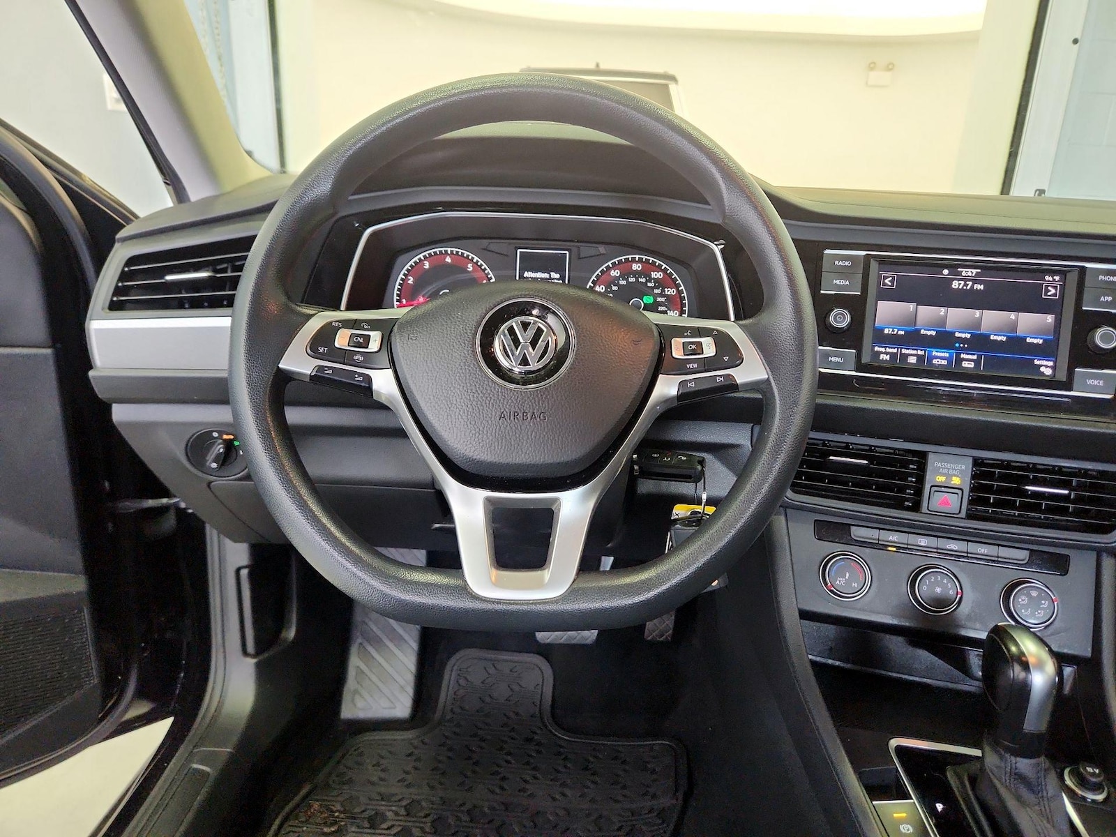 2020 Volkswagen Jetta SE - Photo 11