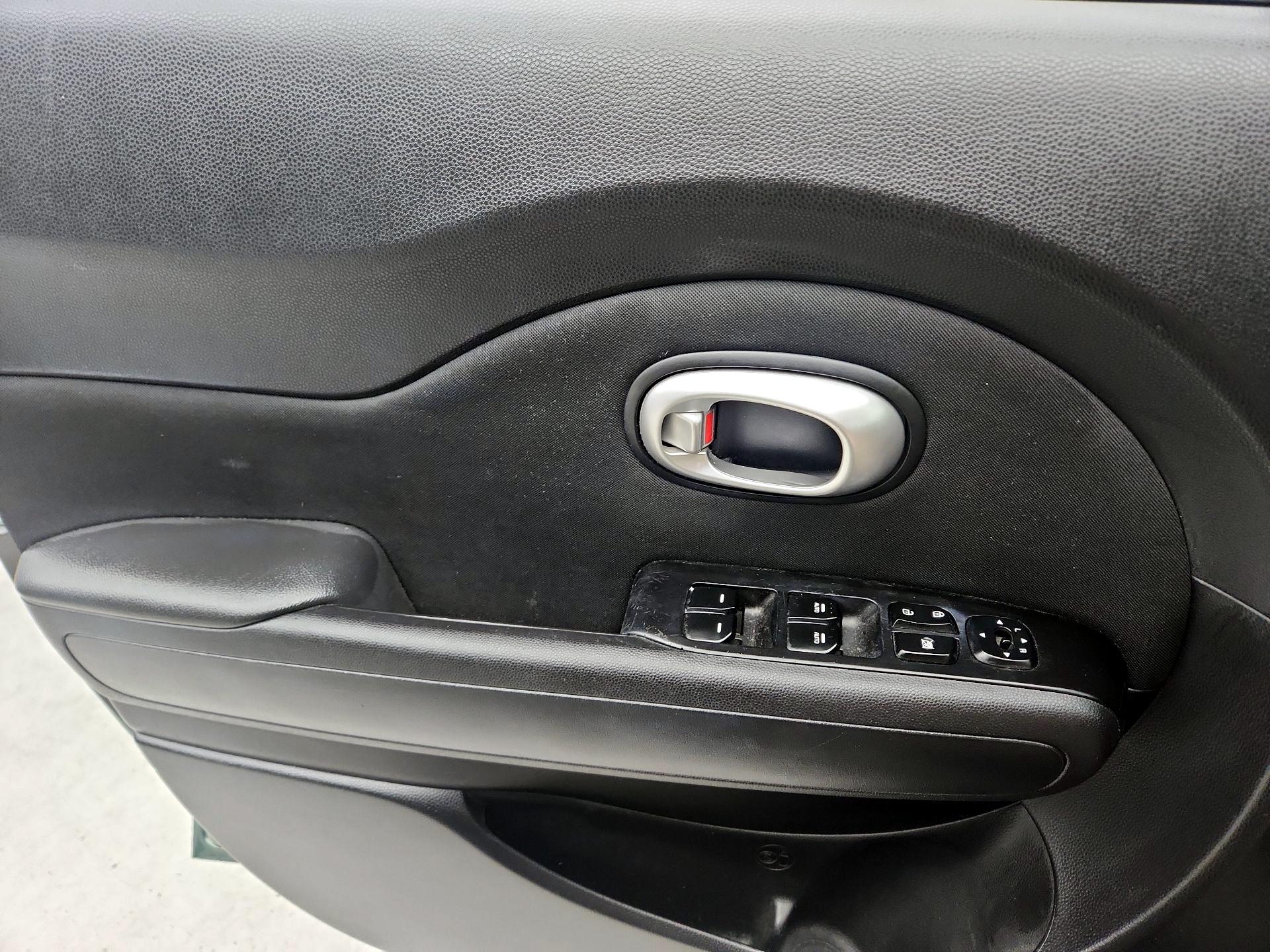Thumbnail: 2014 Kia Soul - 12