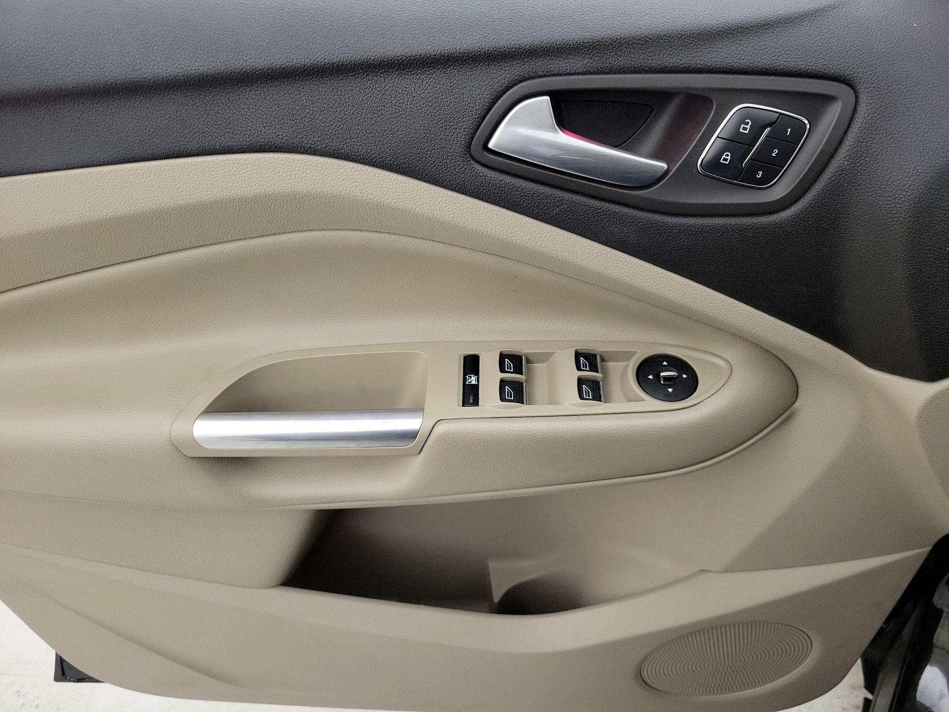Thumbnail: 2014 Ford Escape - 12