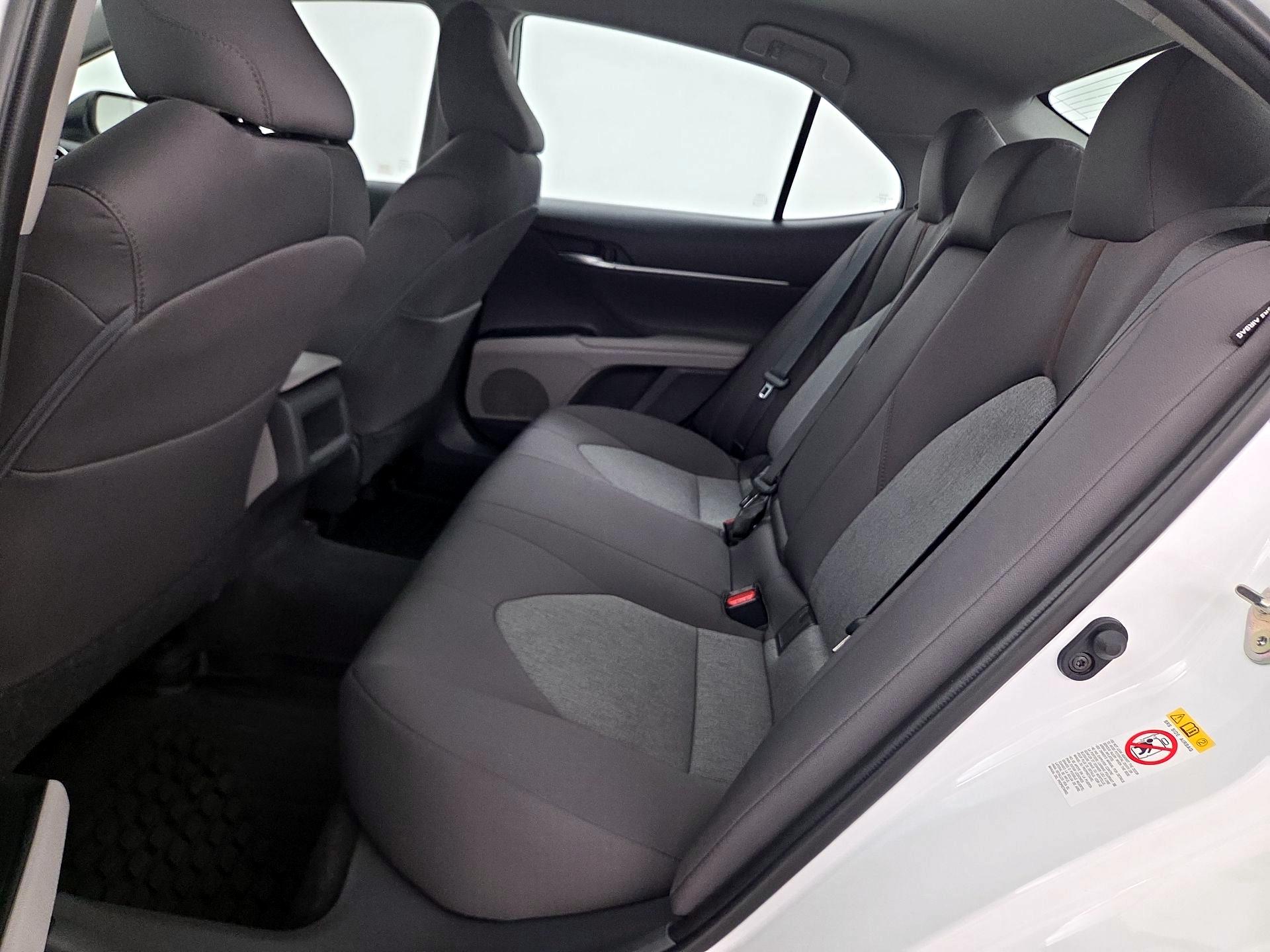 Thumbnail: 2018 Toyota Camry - 19
