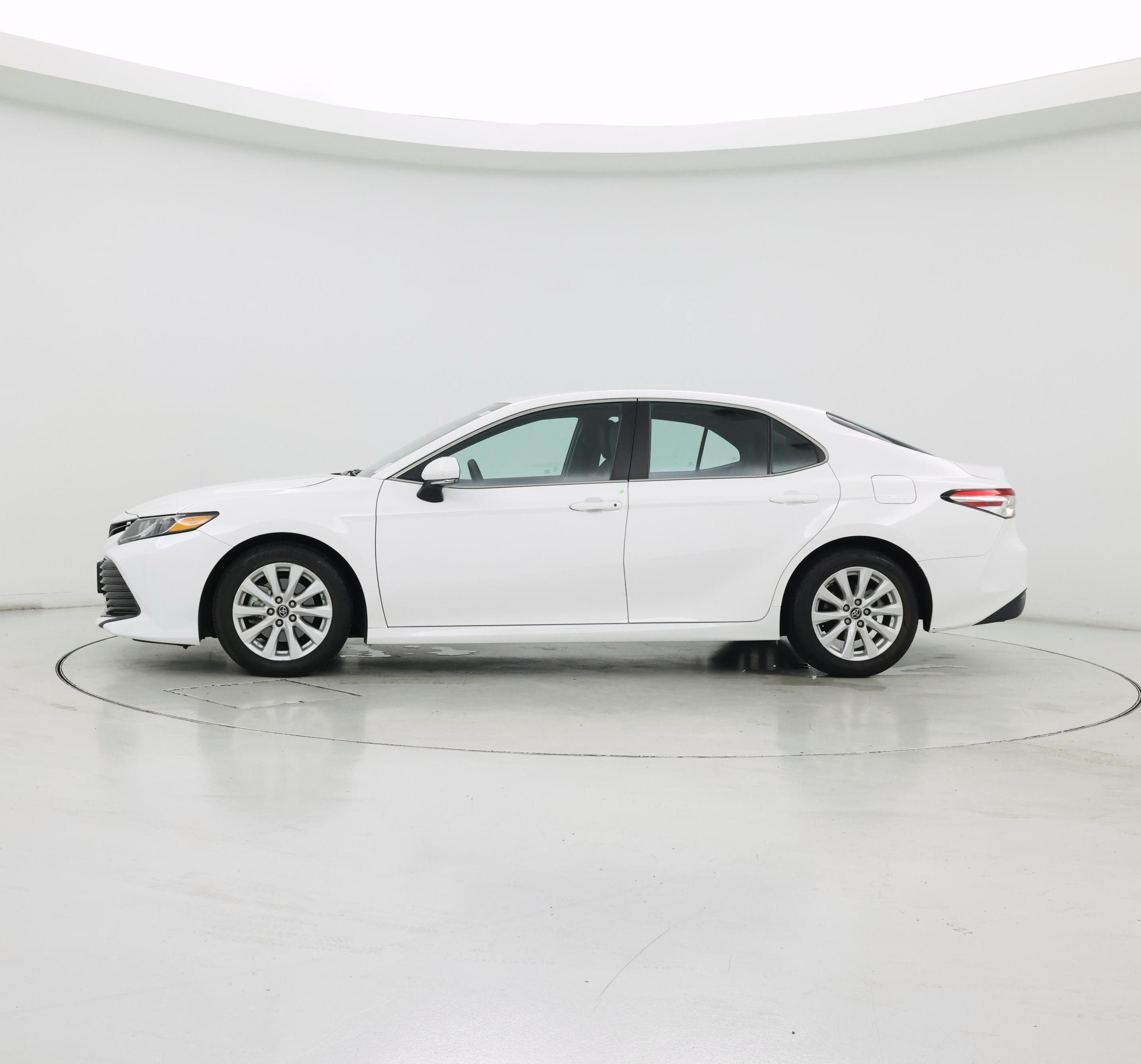 Thumbnail: 2018 Toyota Camry - 3