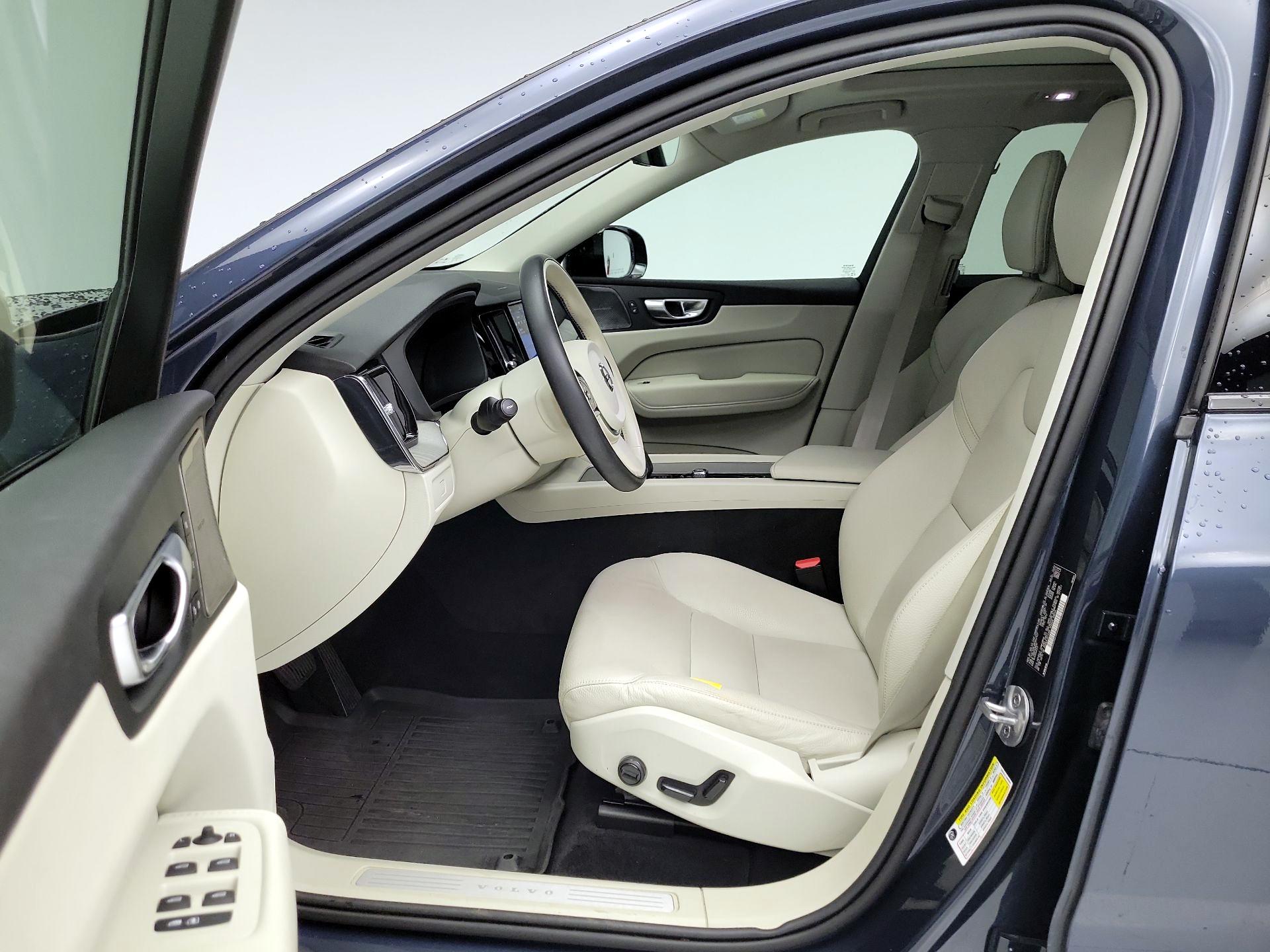 Thumbnail: 2024 Volvo XC60 - 11