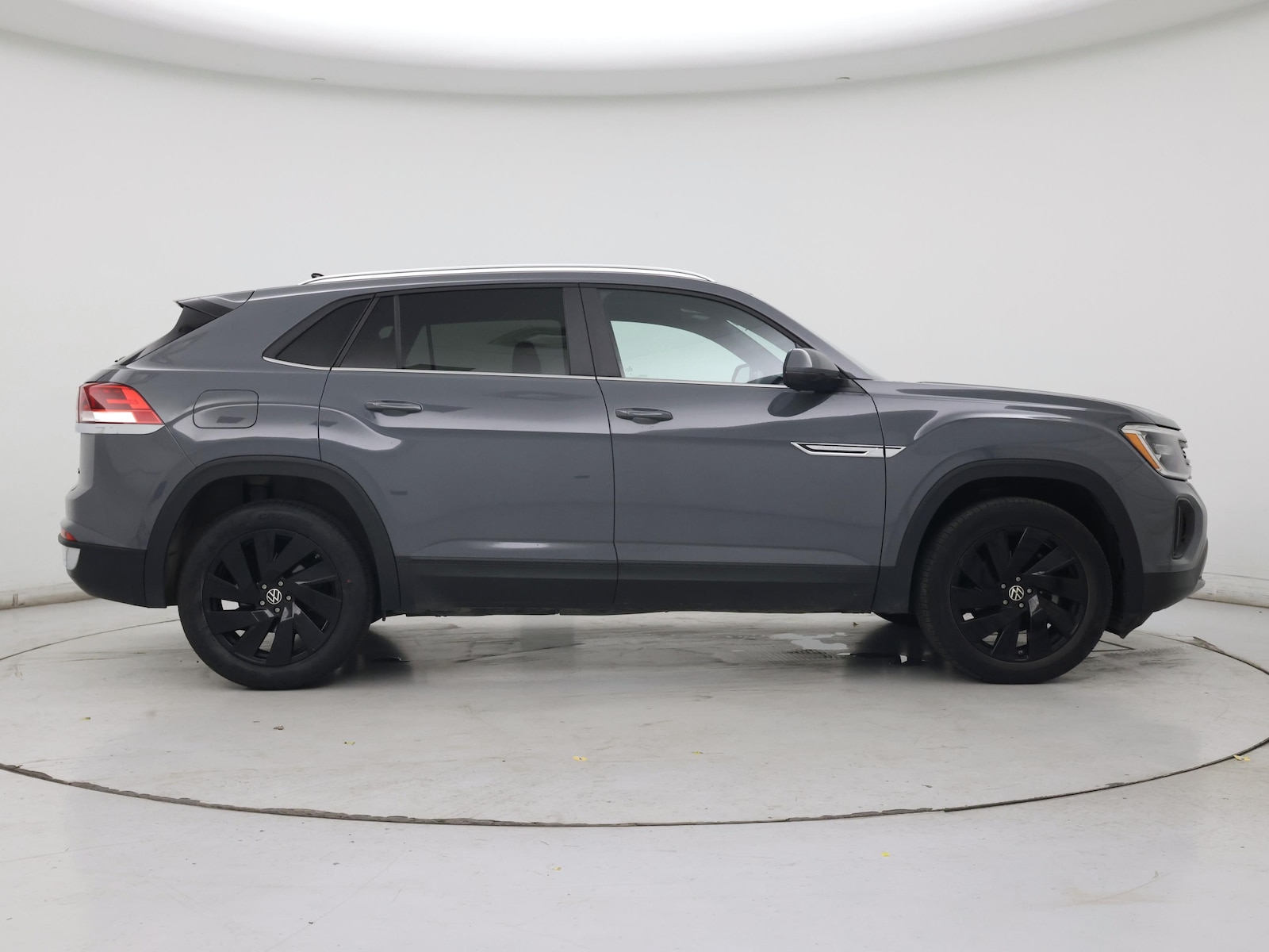 2024 Volkswagen Atlas Cross Sport SE w/Tech - Photo 8