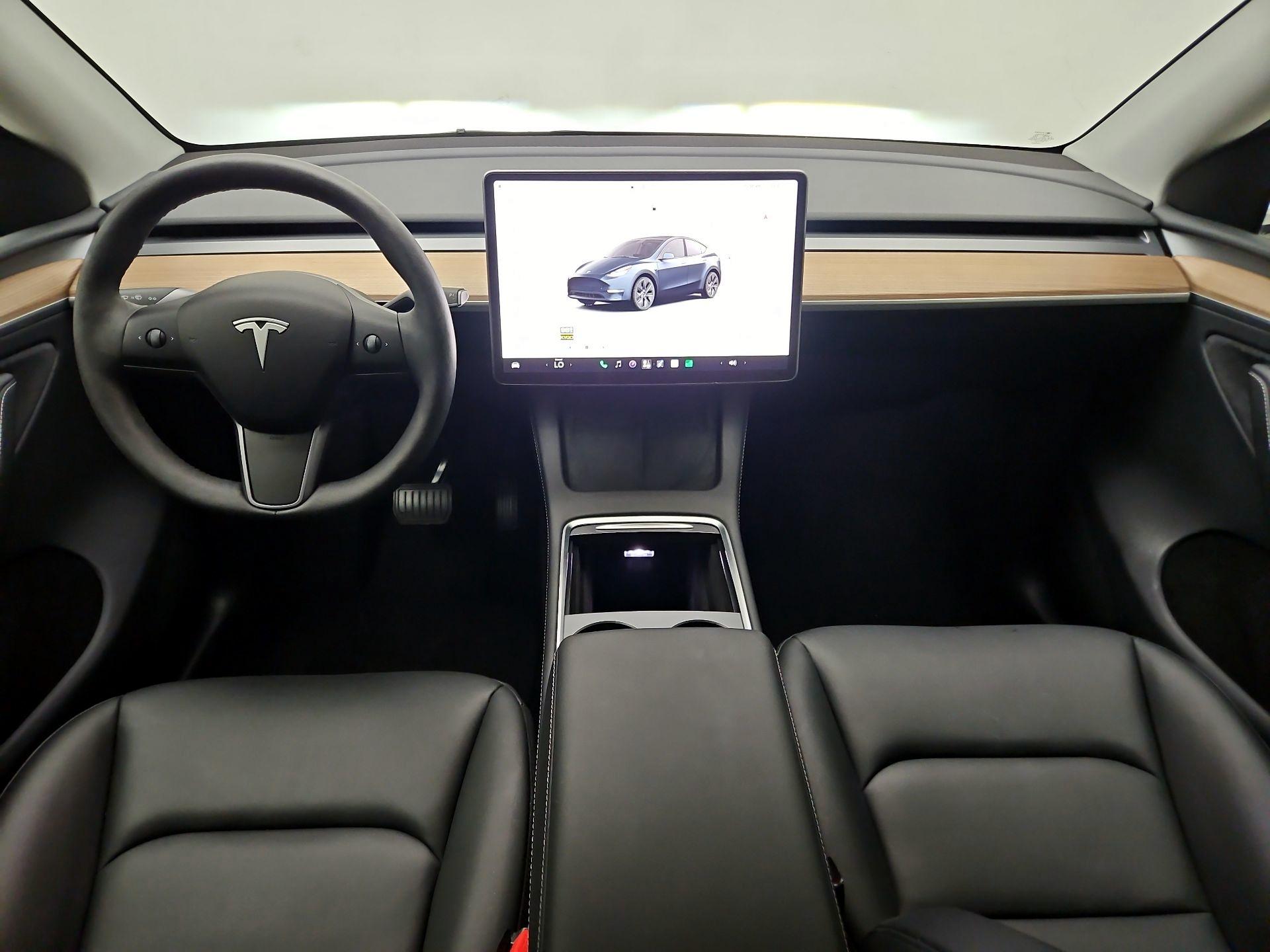 Thumbnail: 2025 Tesla Model Y - 9