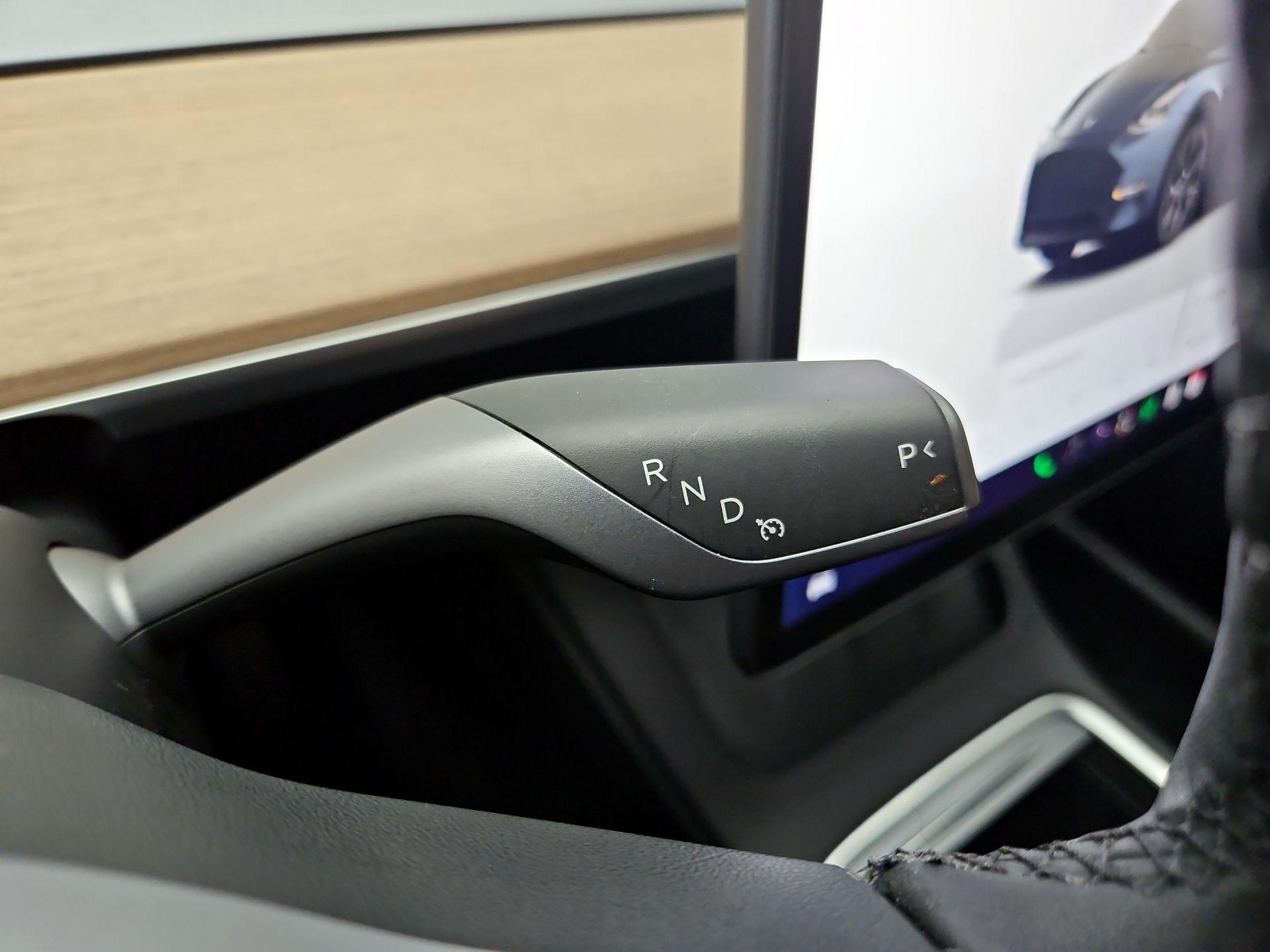 Thumbnail: 2025 Tesla Model Y - 17