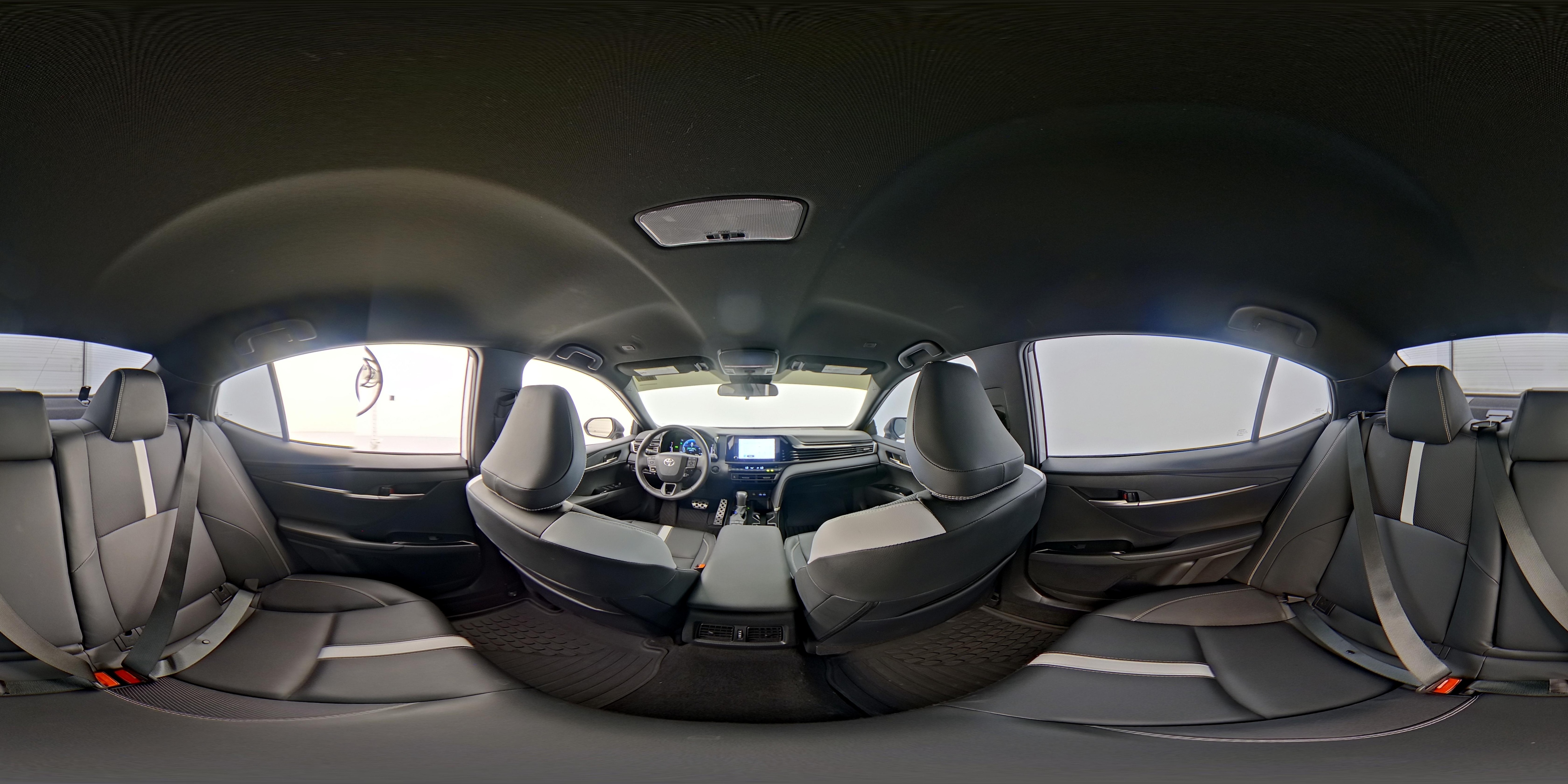 2025 Toyota Camry SE - Photo 25