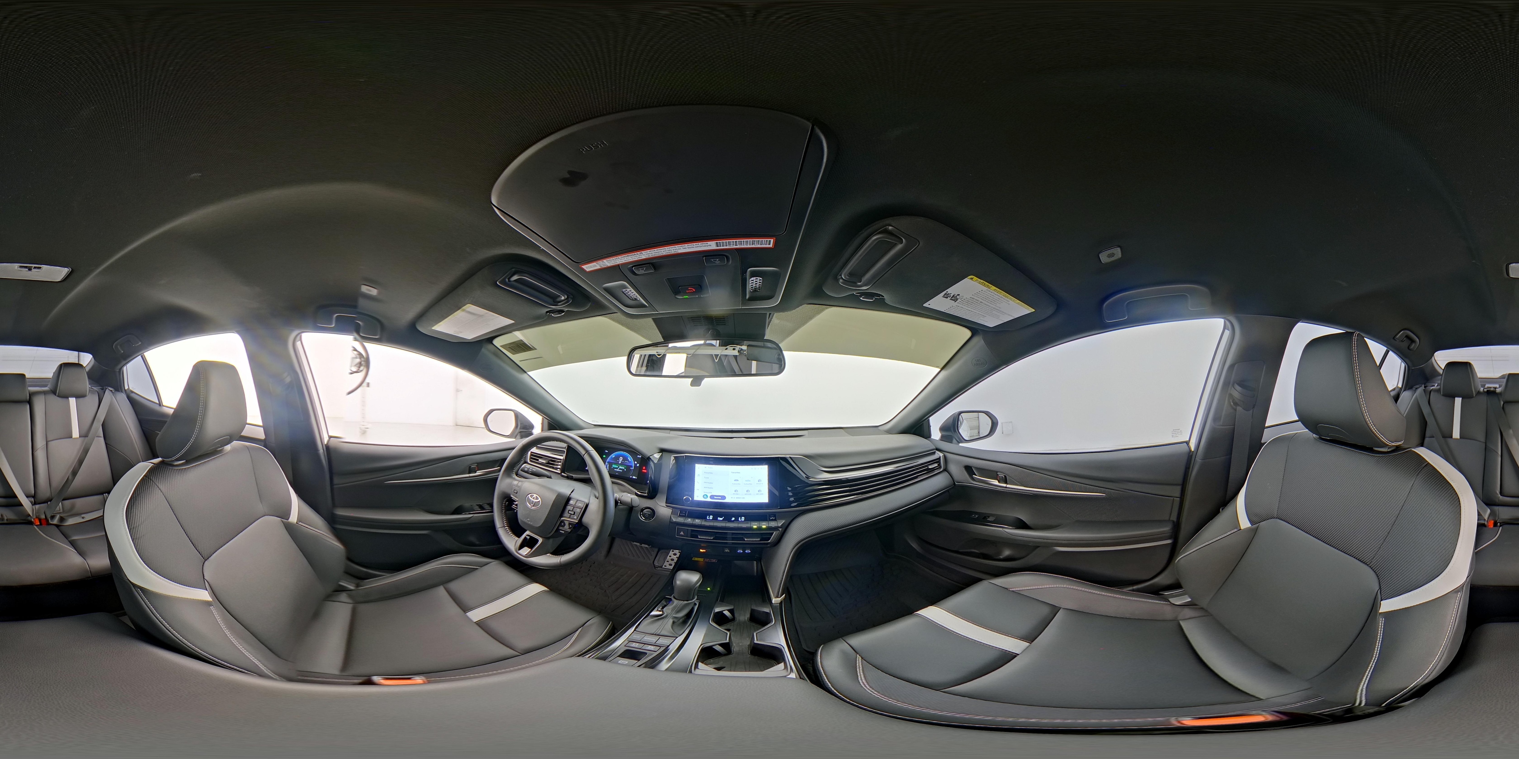 2025 Toyota Camry SE - Photo 26