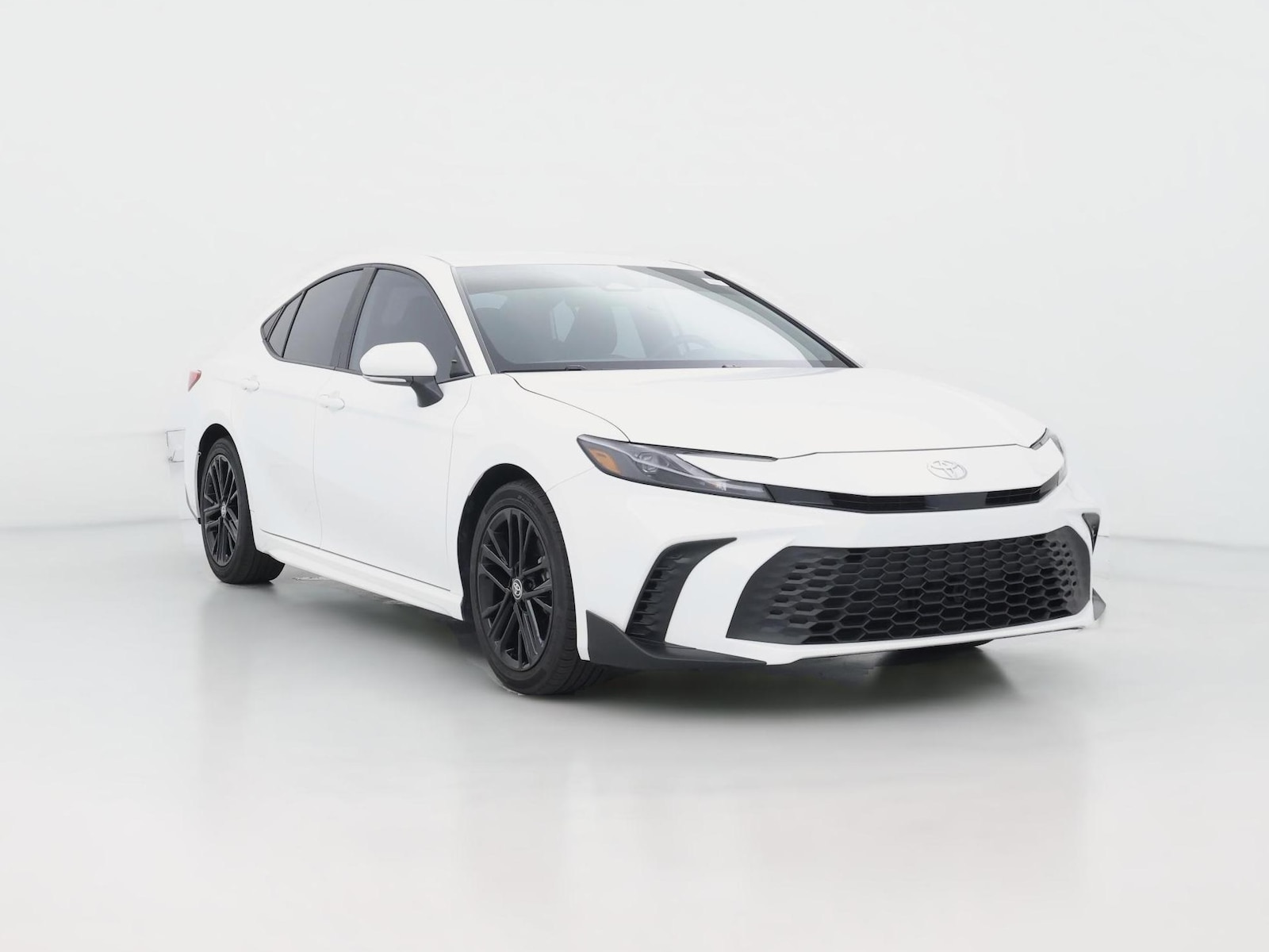 2025 Toyota Camry SE - Photo 1