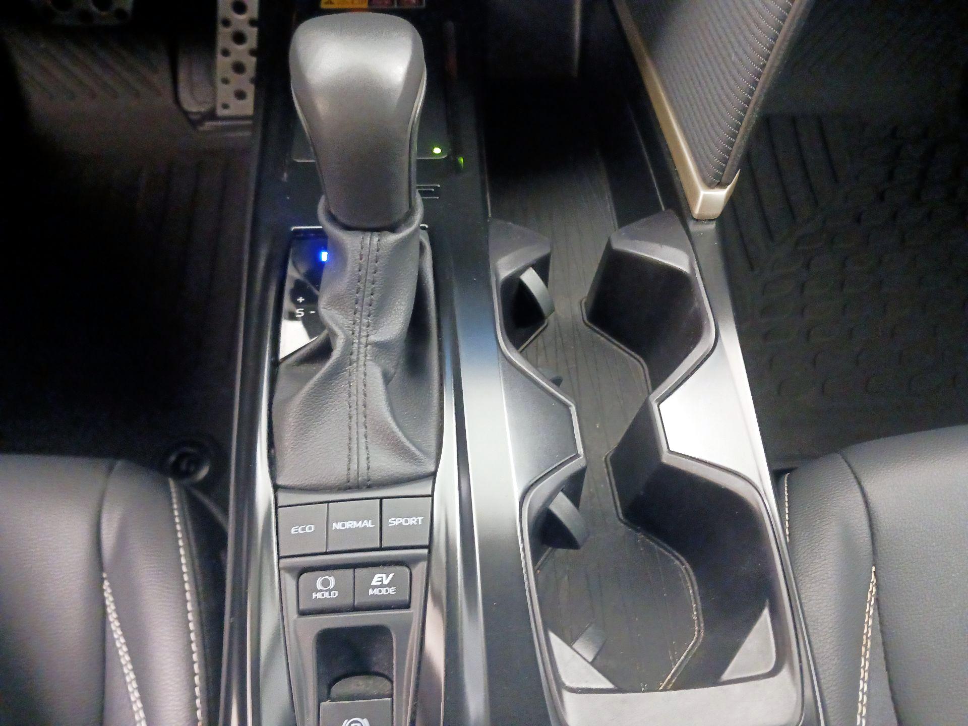 Thumbnail: 2025 Toyota Camry - 17